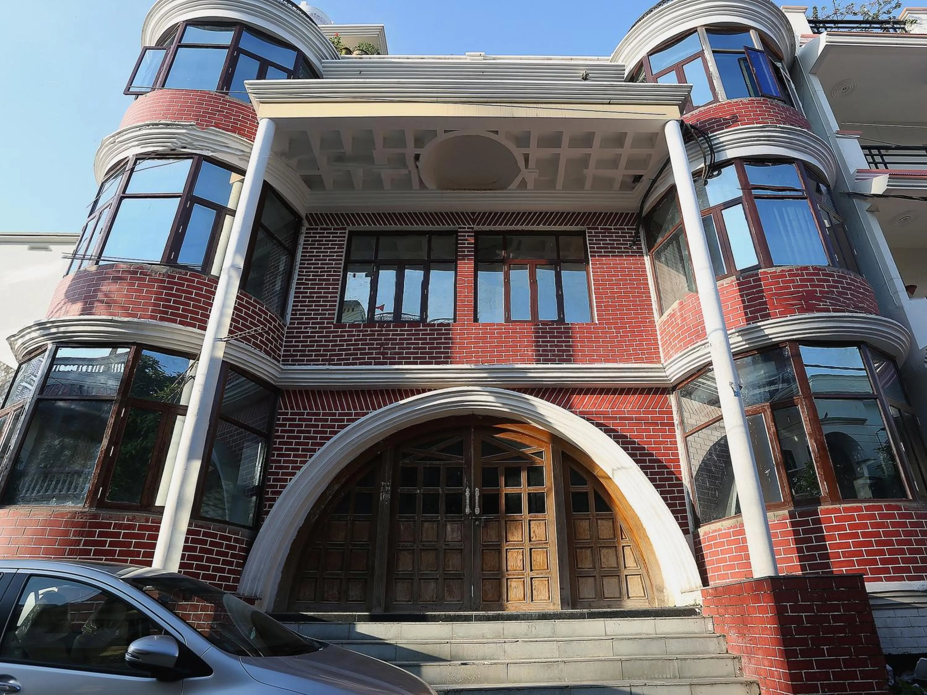 Facade/entrance in Super Hotel O Tulip Inn