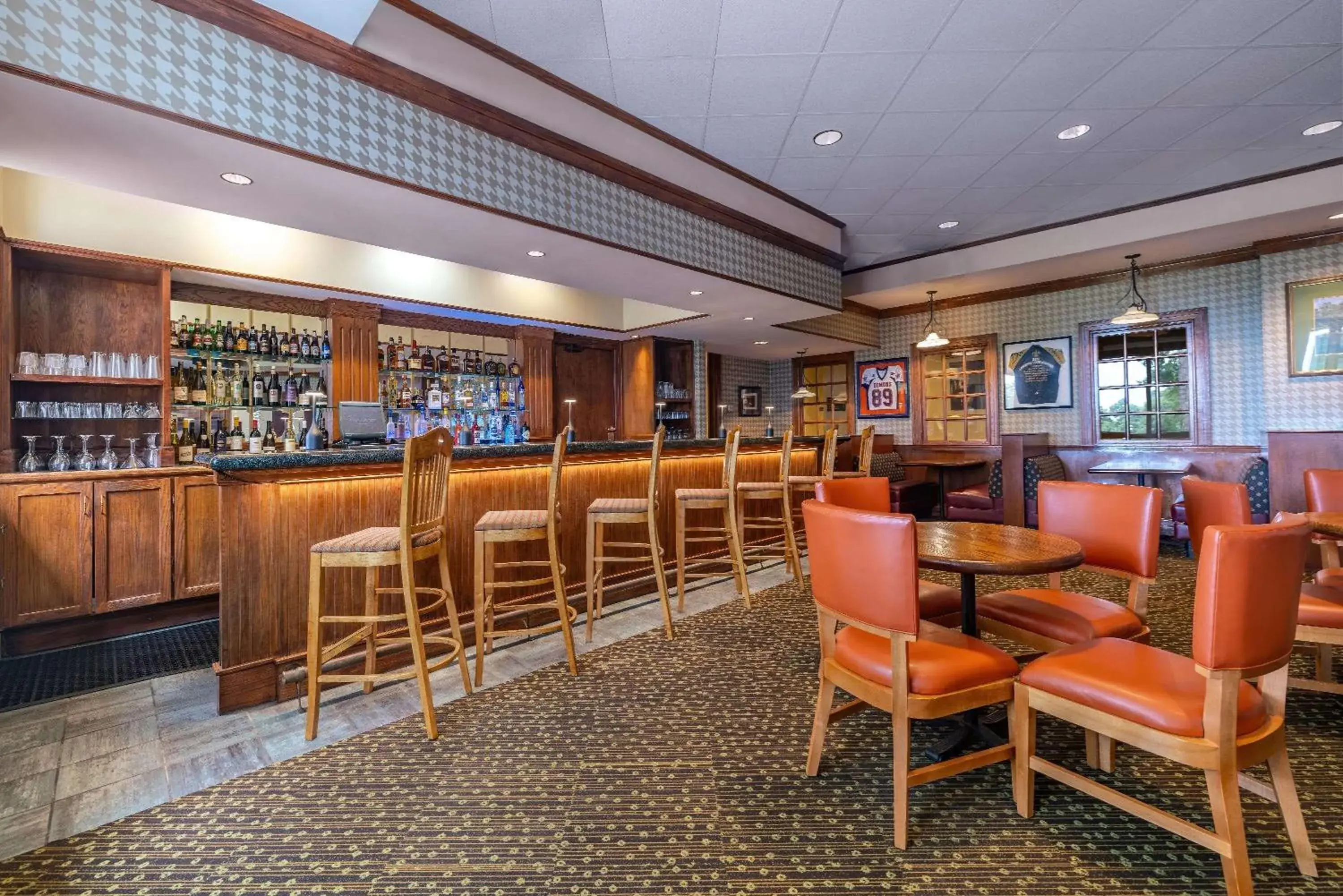 Lounge or bar in Cypress Bend Resort, a Wyndham Hotel Lounge or bar in Cypress Bend Resort, a Wyndham Hotel