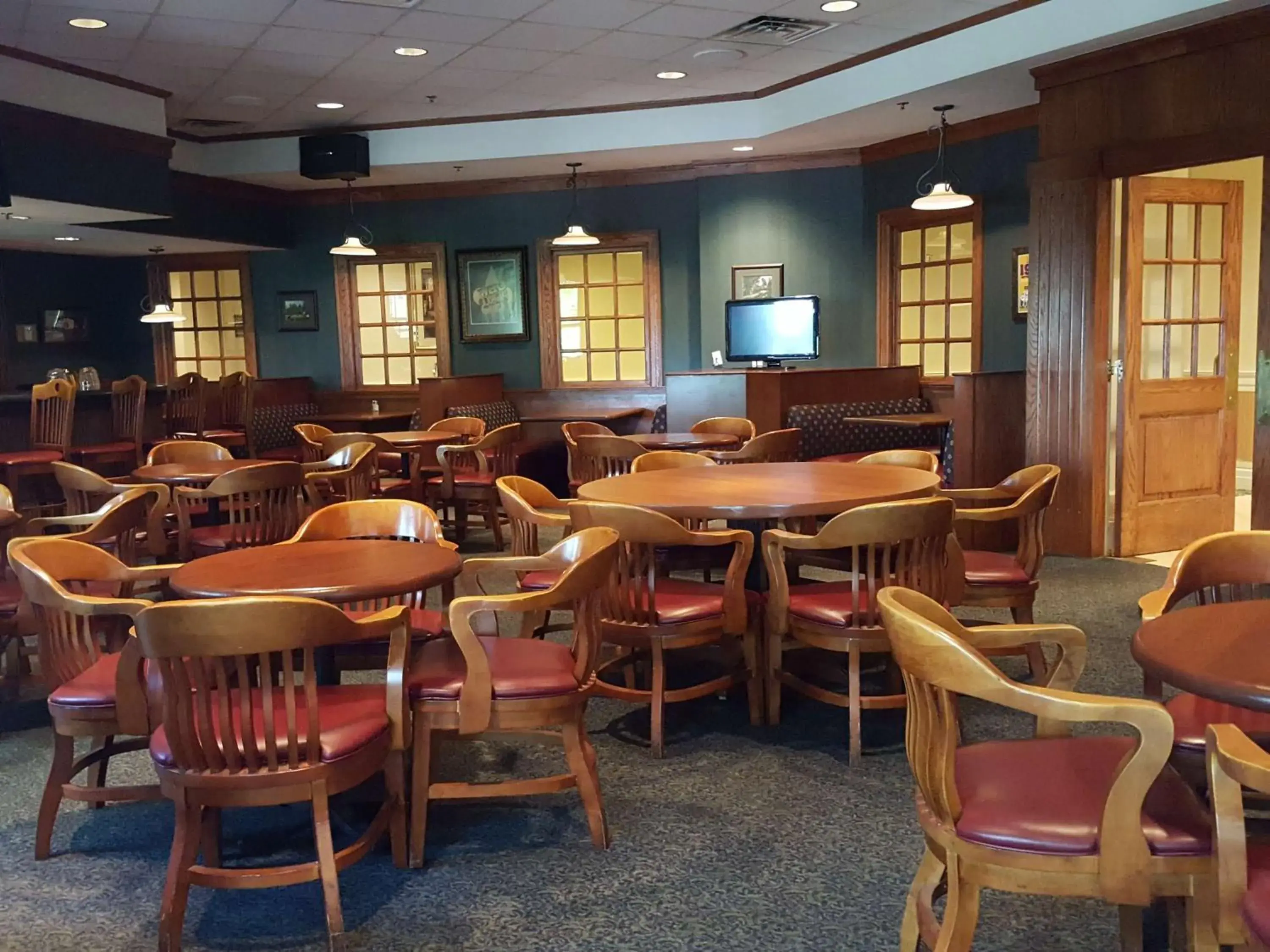 Restaurant/places to eat in Cypress Bend Resort, a Wyndham Hotel Restaurant/places to eat in Cypress Bend Resort, a Wyndham Hotel