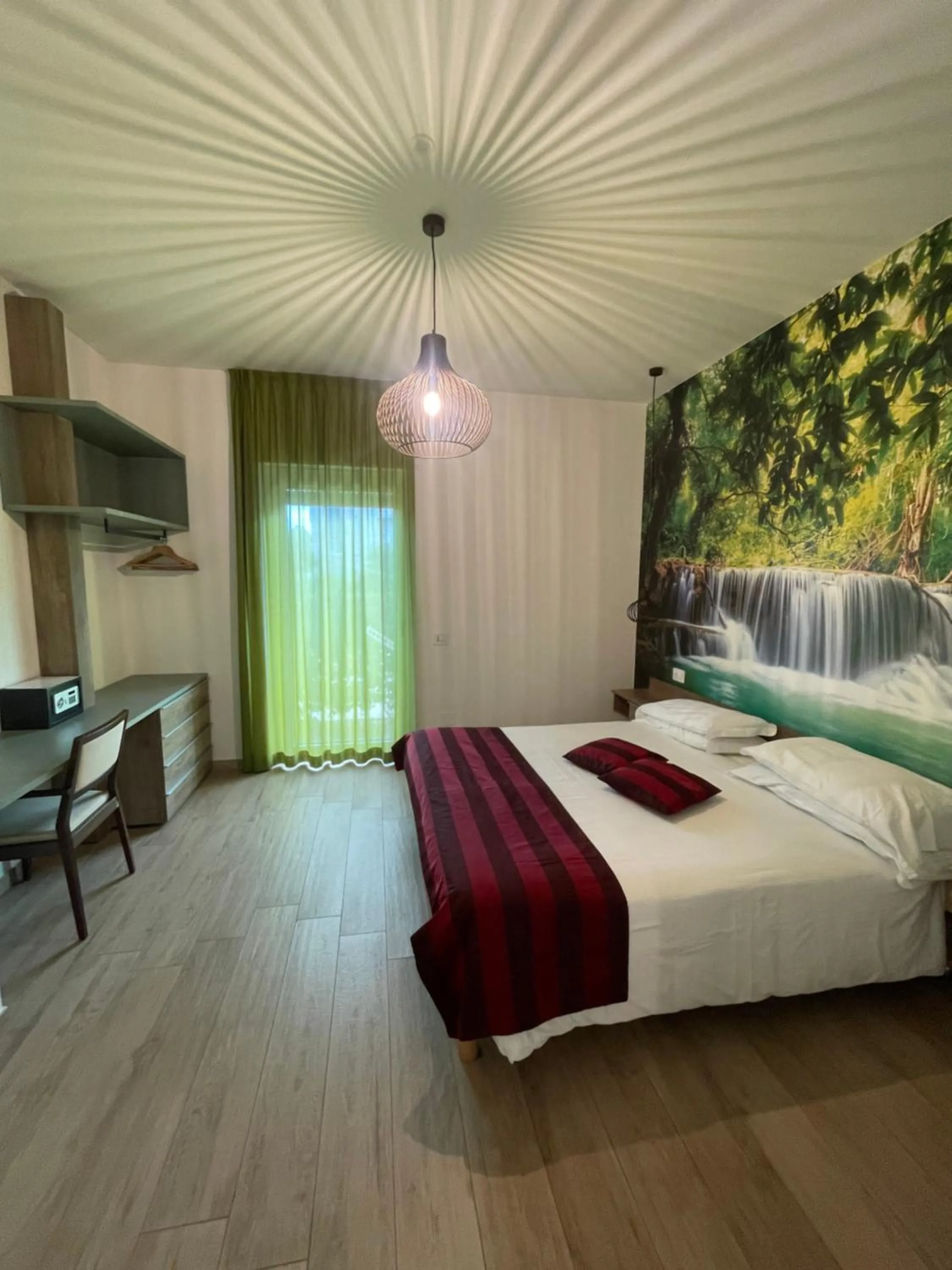 Bedroom, Bed in Suite du Parc & Hotel