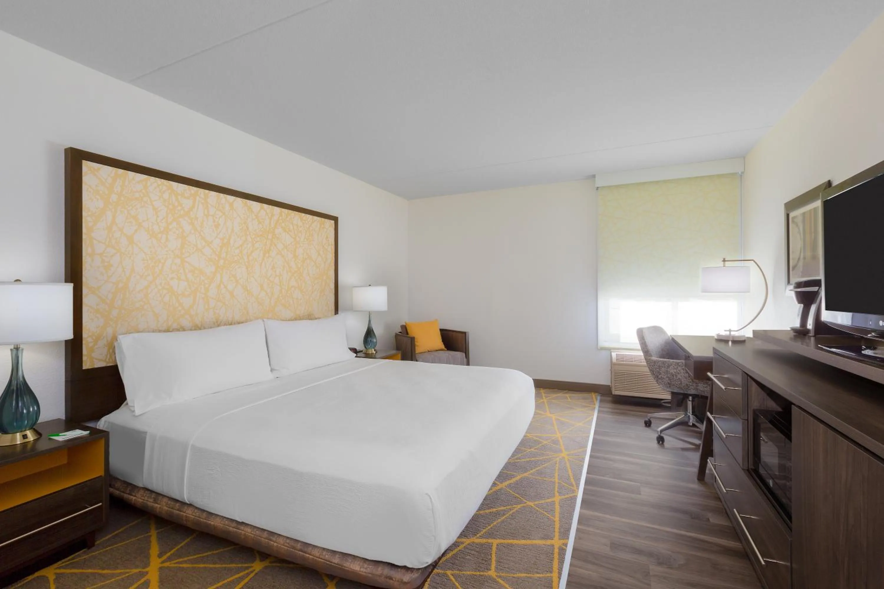 TV and multimedia, Bed in Holiday Inn La Mirada Buena Park by IHG