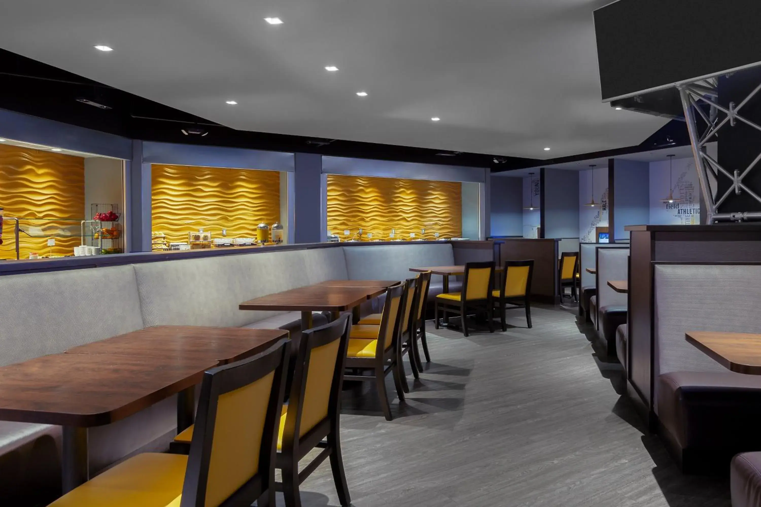 Restaurant/places to eat in Holiday Inn La Mirada Buena Park by IHG Restaurant/places to eat in Holiday Inn La Mirada Buena Park by IHG