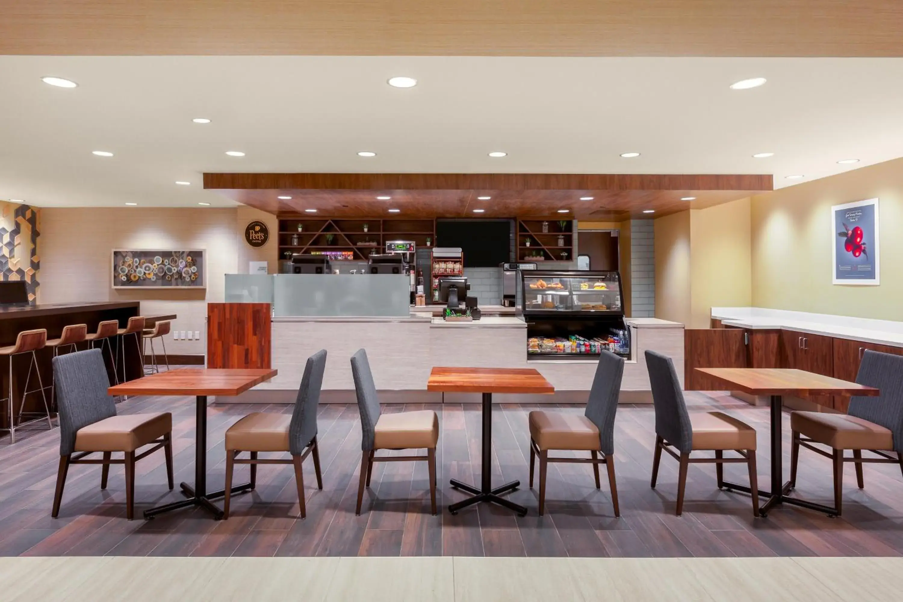 Restaurant/places to eat in Holiday Inn La Mirada Buena Park by IHG Restaurant/places to eat in Holiday Inn La Mirada Buena Park by IHG