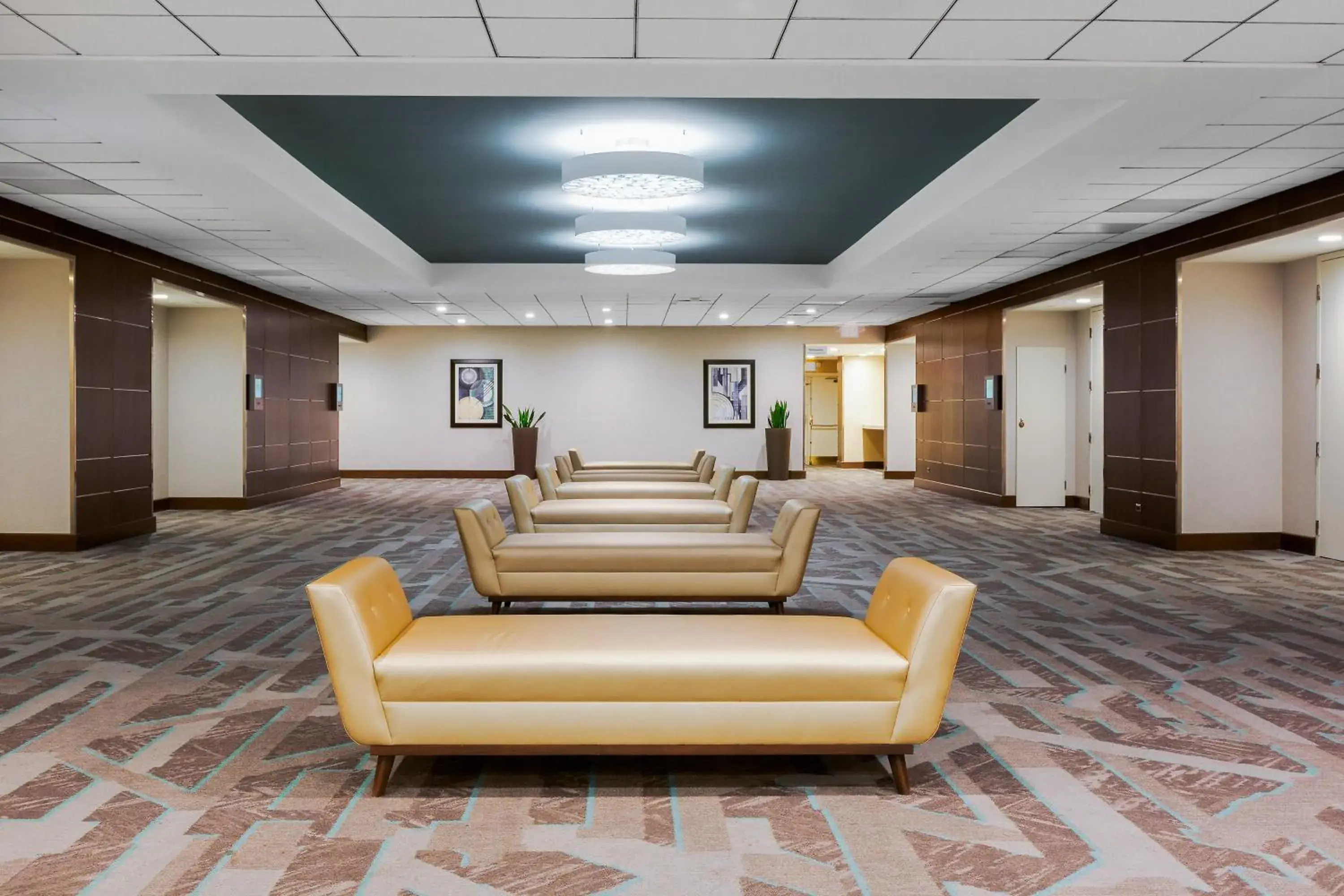 Property building in Holiday Inn La Mirada Buena Park by IHG Property building in Holiday Inn La Mirada Buena Park by IHG