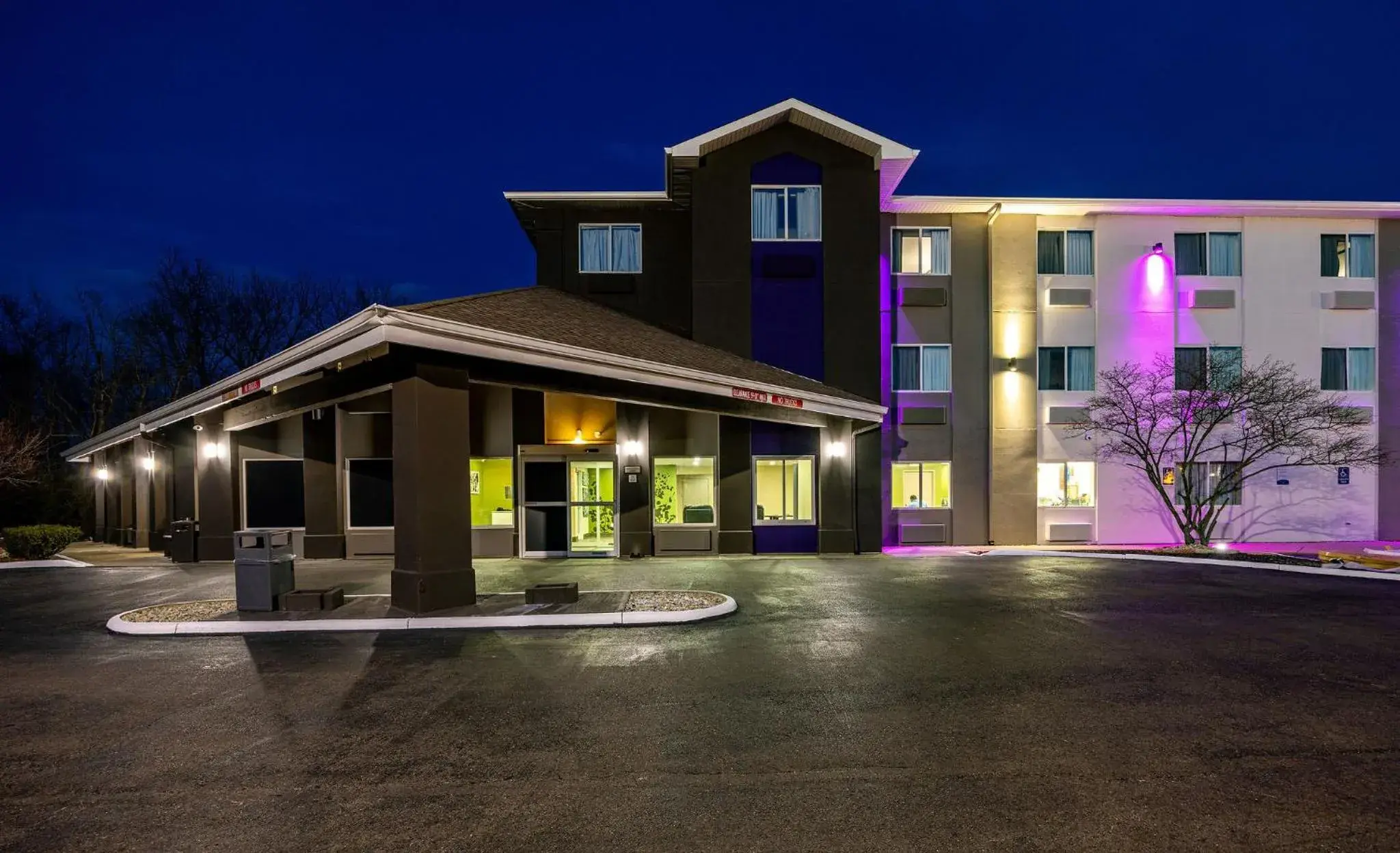 Property building in College Inn Property building in College Inn