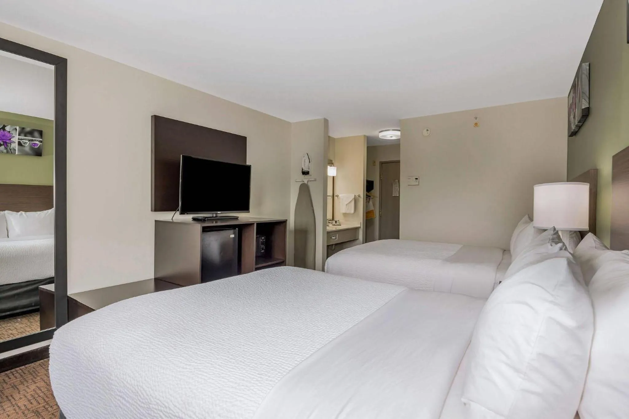 Bedroom, Bed in College Inn