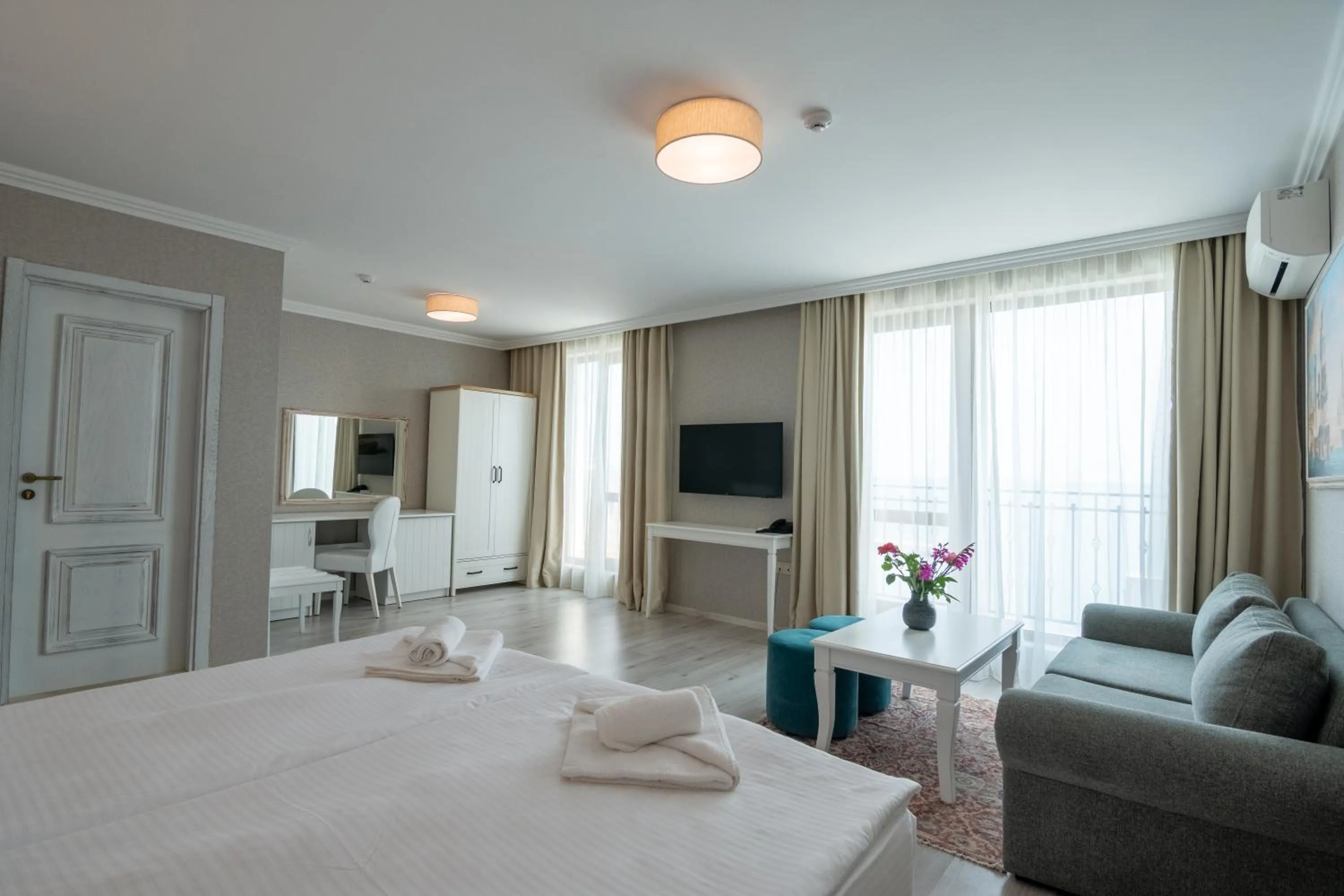 Photo of the whole room in Maria Palace Complex