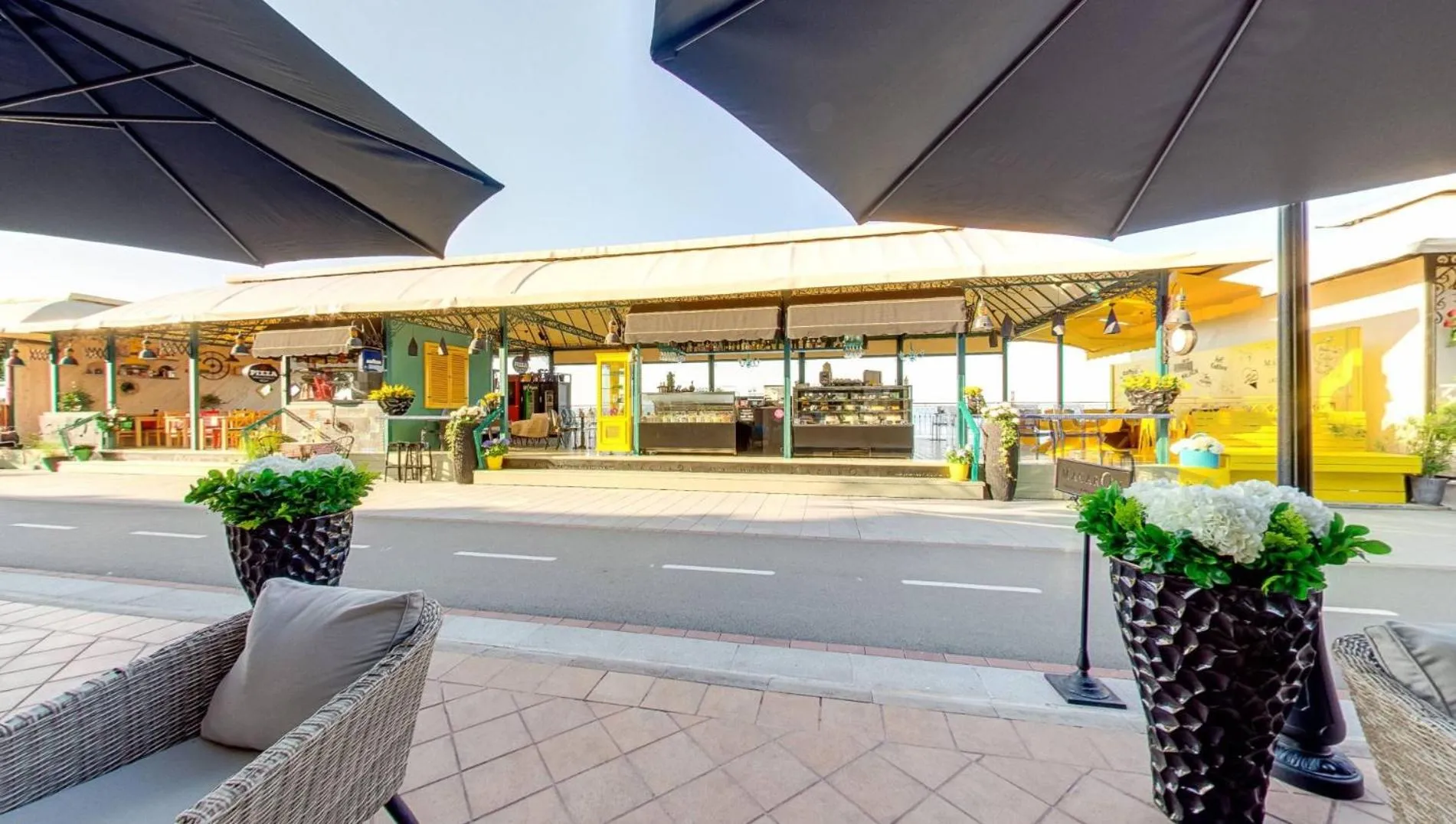 Facade/entrance in Maria Palace Complex