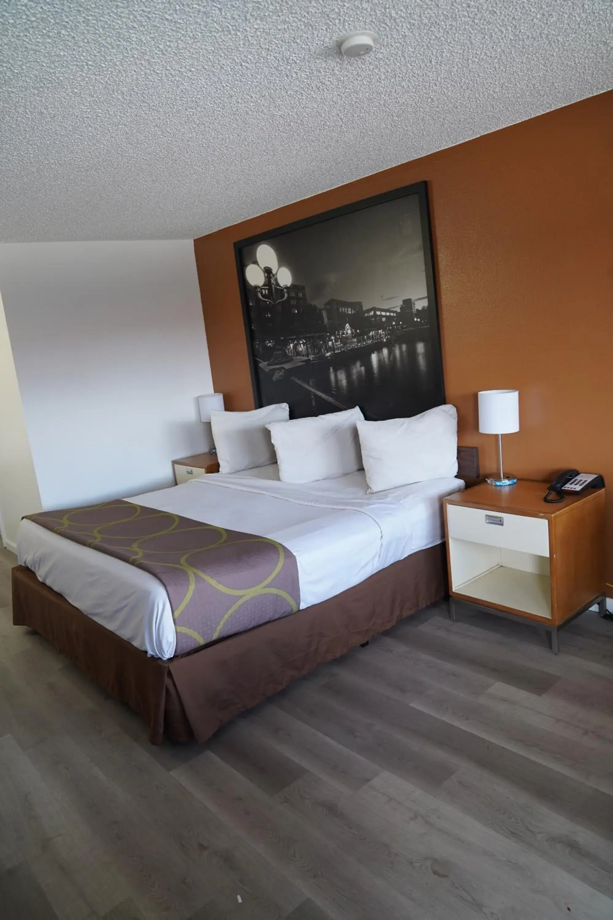 Bed in Super 8 by Wyndham Fernley Bed in Super 8 by Wyndham Fernley