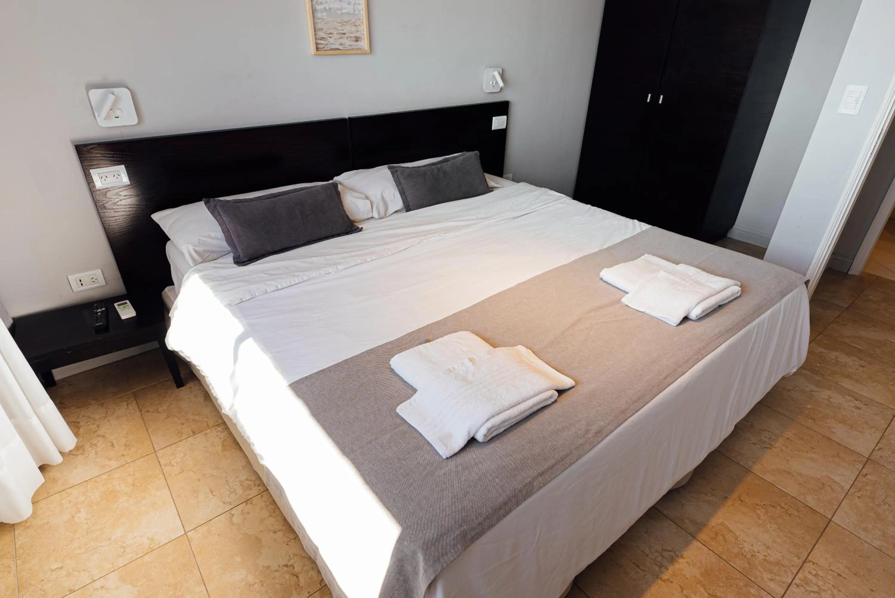 Photo of the whole room, Bed in Destinar Apart