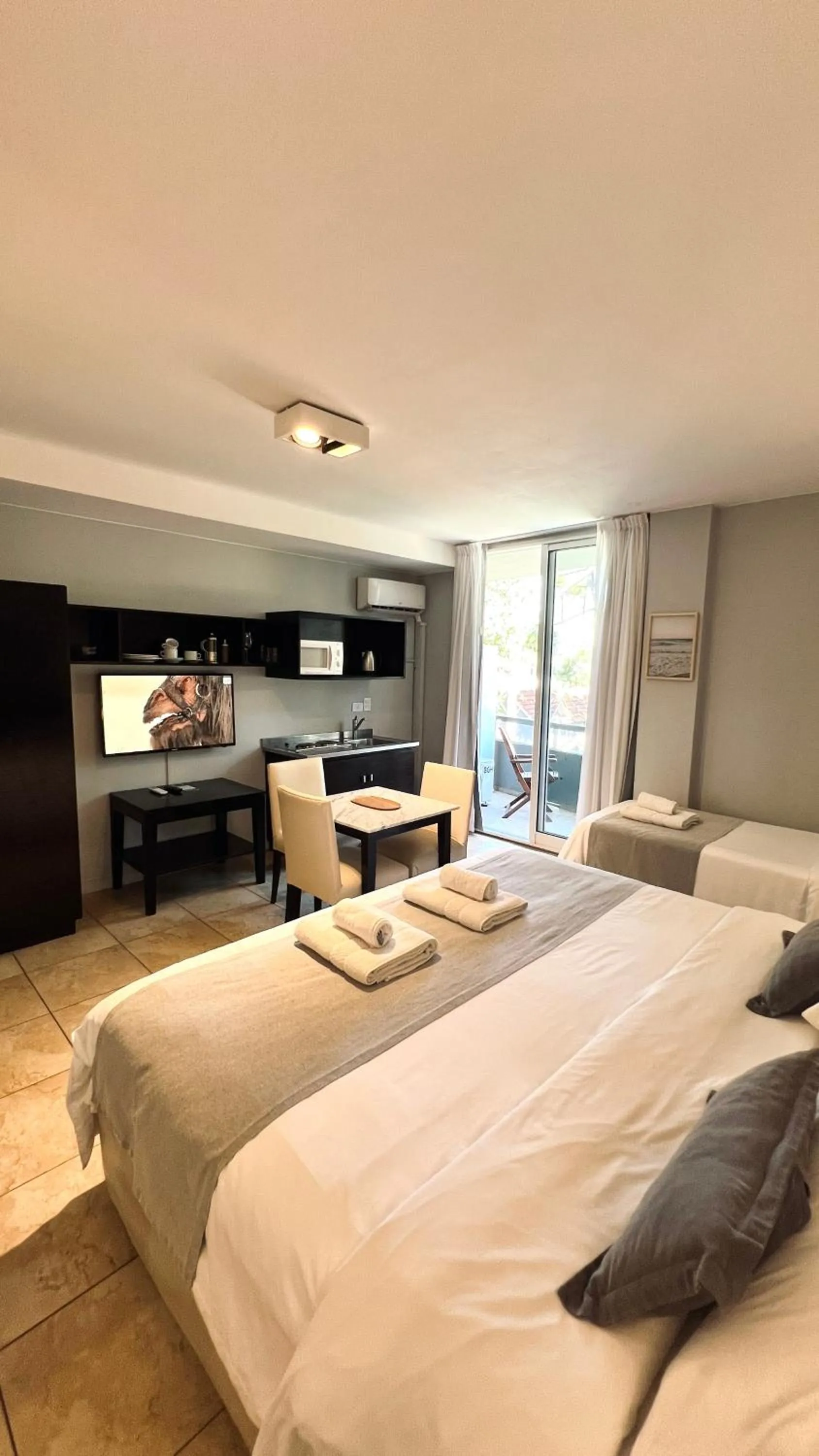 Photo of the whole room, Bed in Destinar Apart