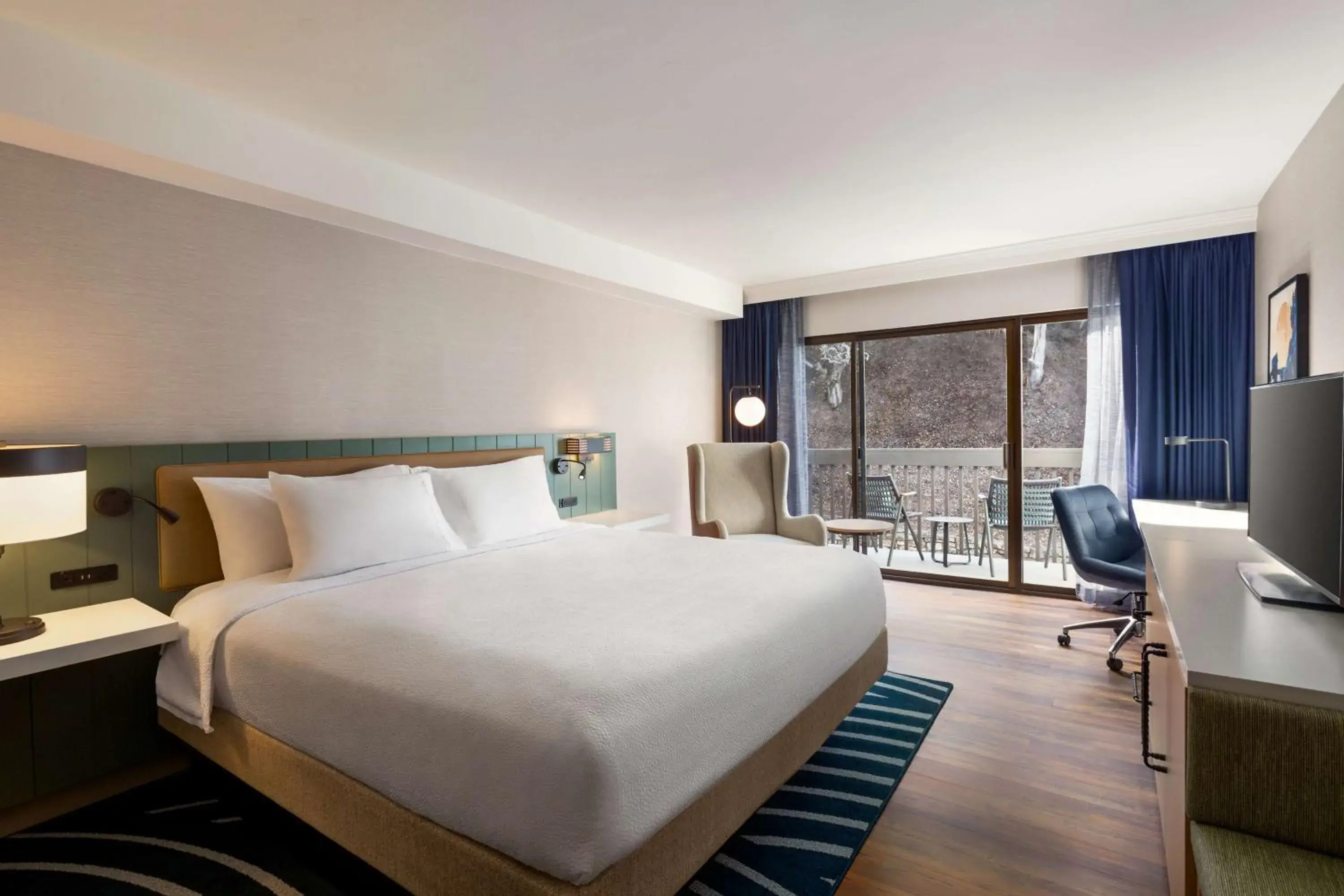 King Room with Balcony in Hilton Garden Inn Monterey King Room with Balcony in Hilton Garden Inn Monterey