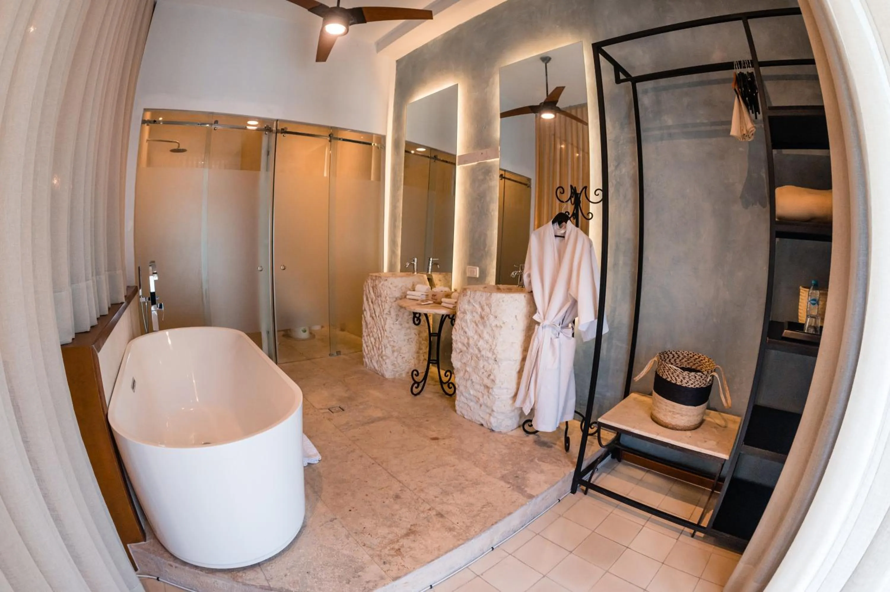 Bath in Piedra de Agua Merida