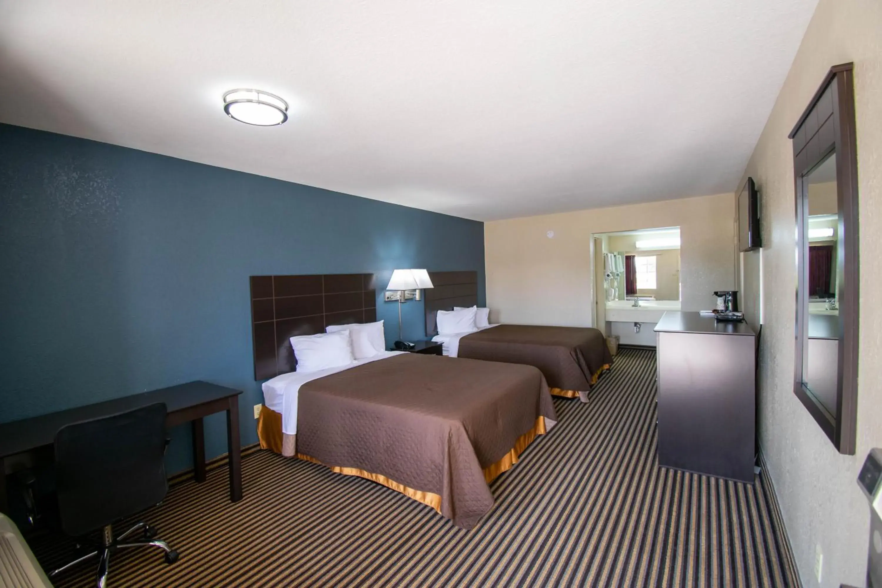 Bed in Countryside Inn Bed in Countryside Inn