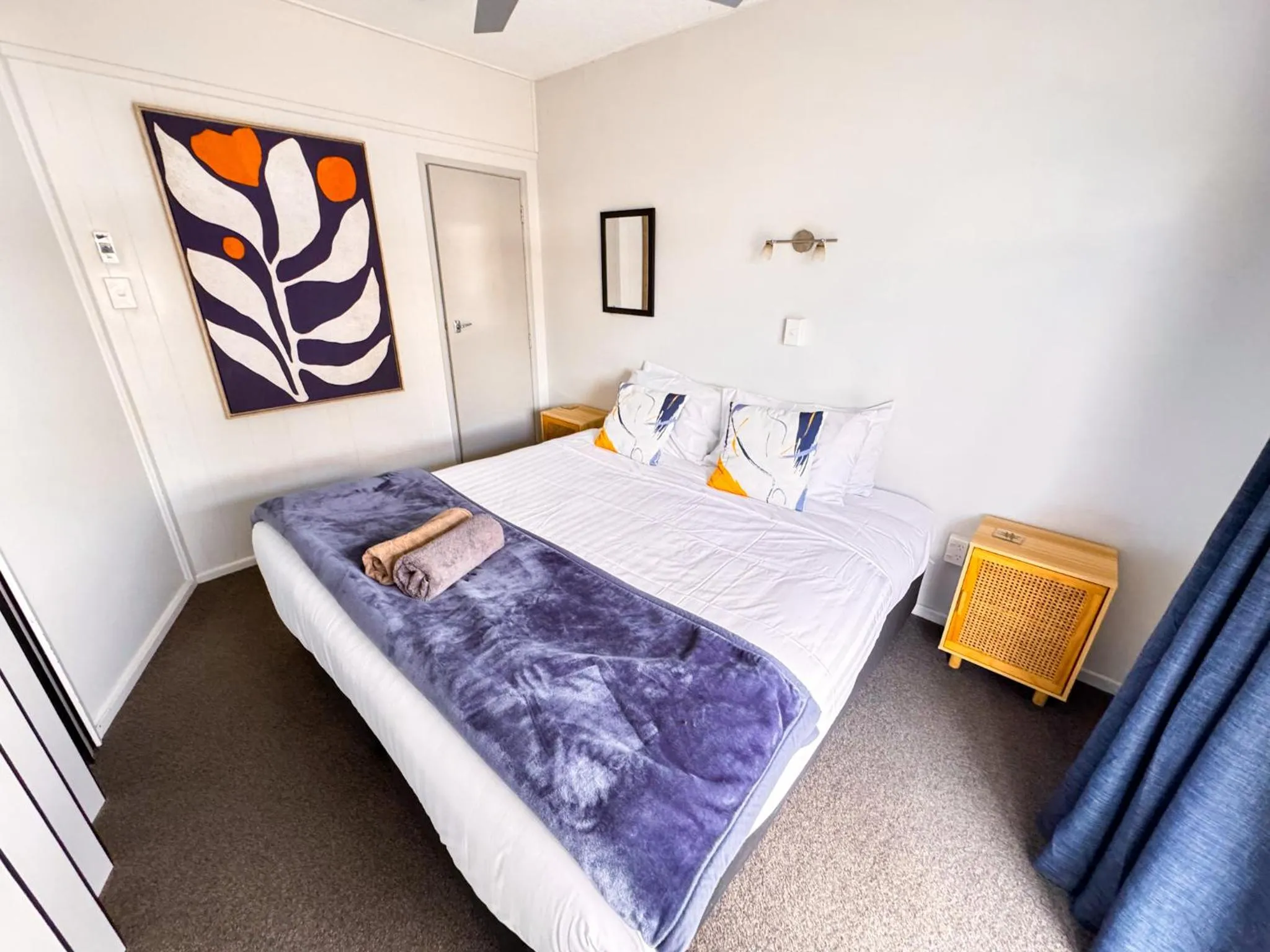Bed in Waikanae Beach Motel