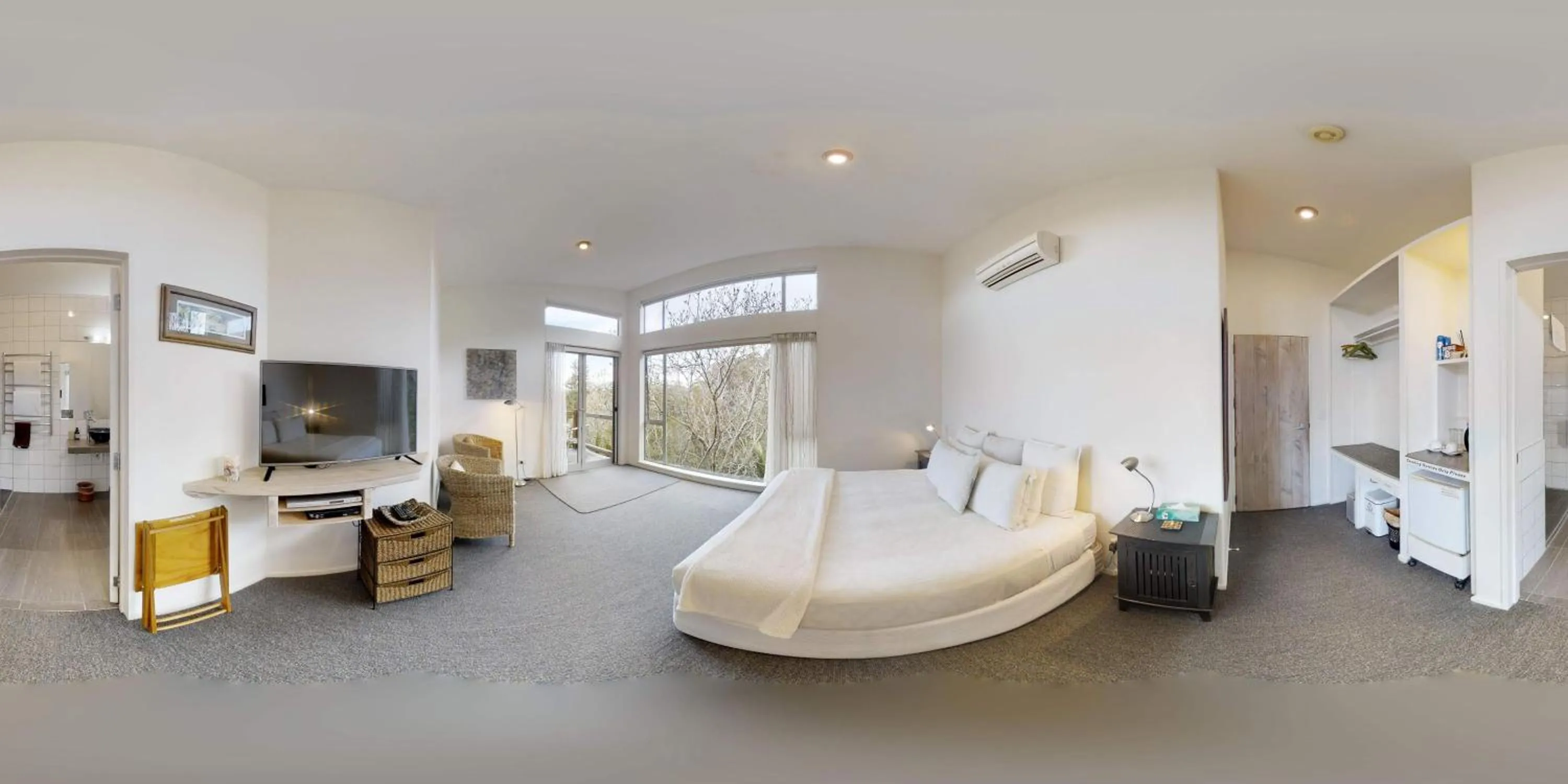 Bed in Stone Store Lodge