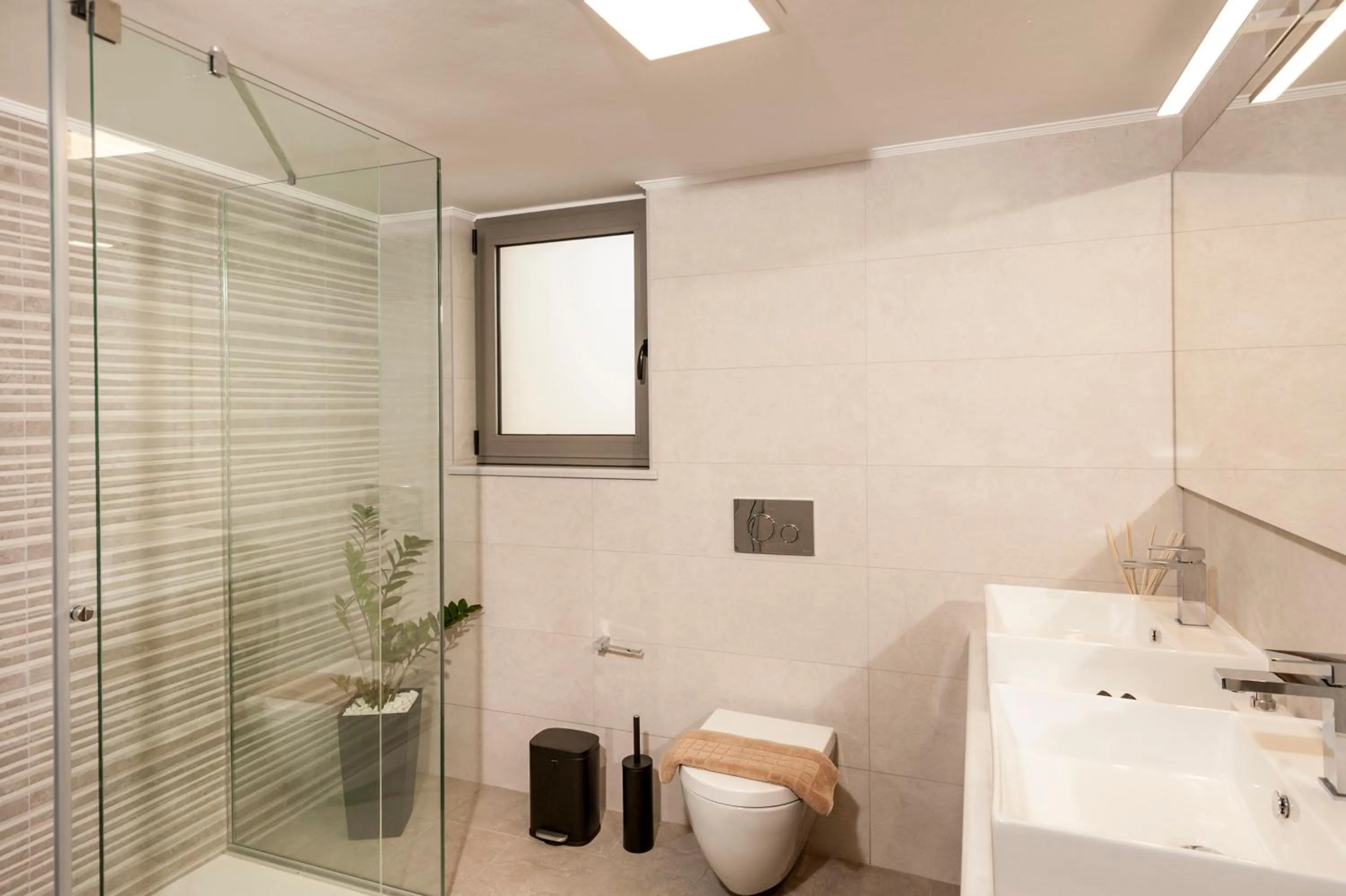 Shower in Kagiemar Luxury House