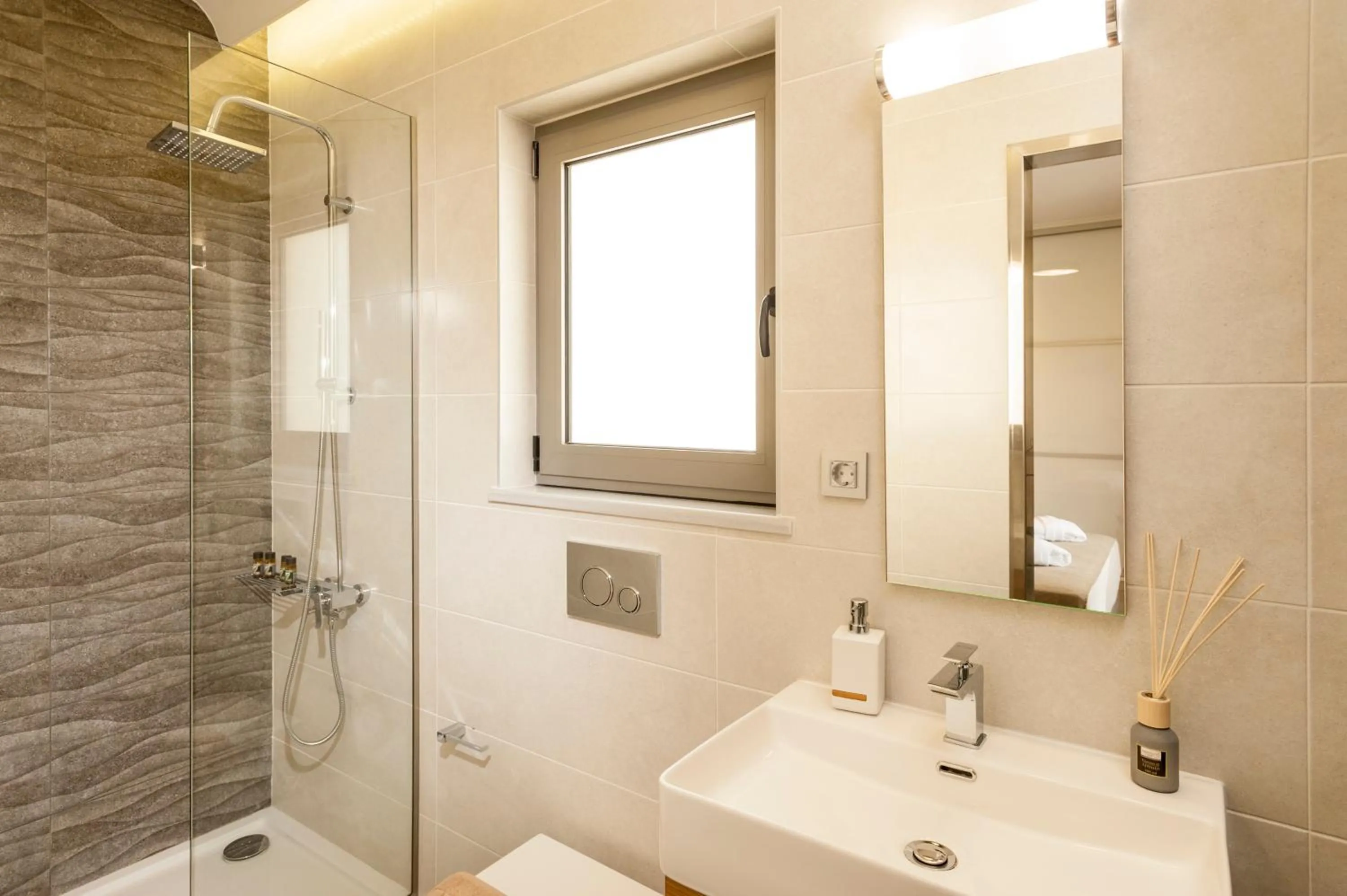 Shower in Kagiemar Luxury House