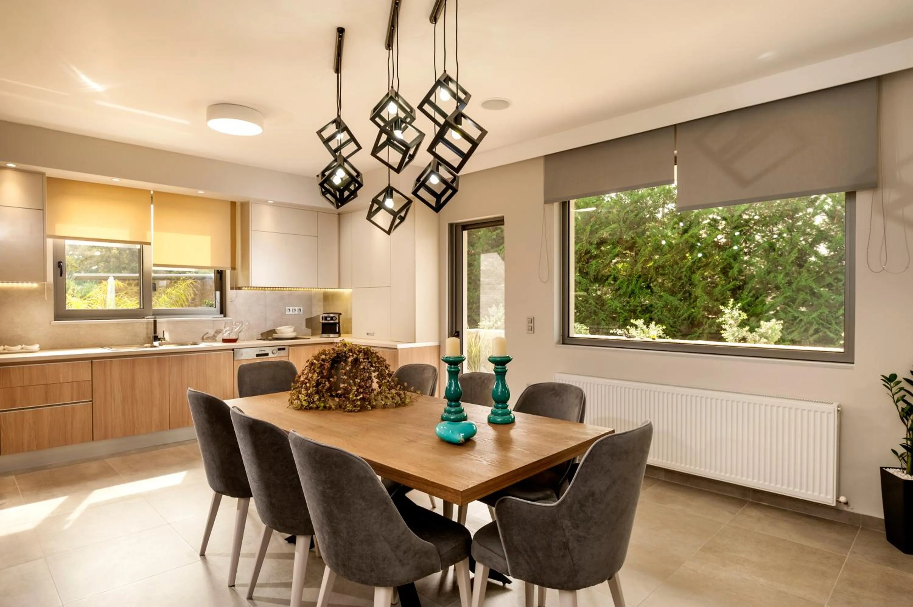 Coffee/tea facilities in Kagiemar Luxury House