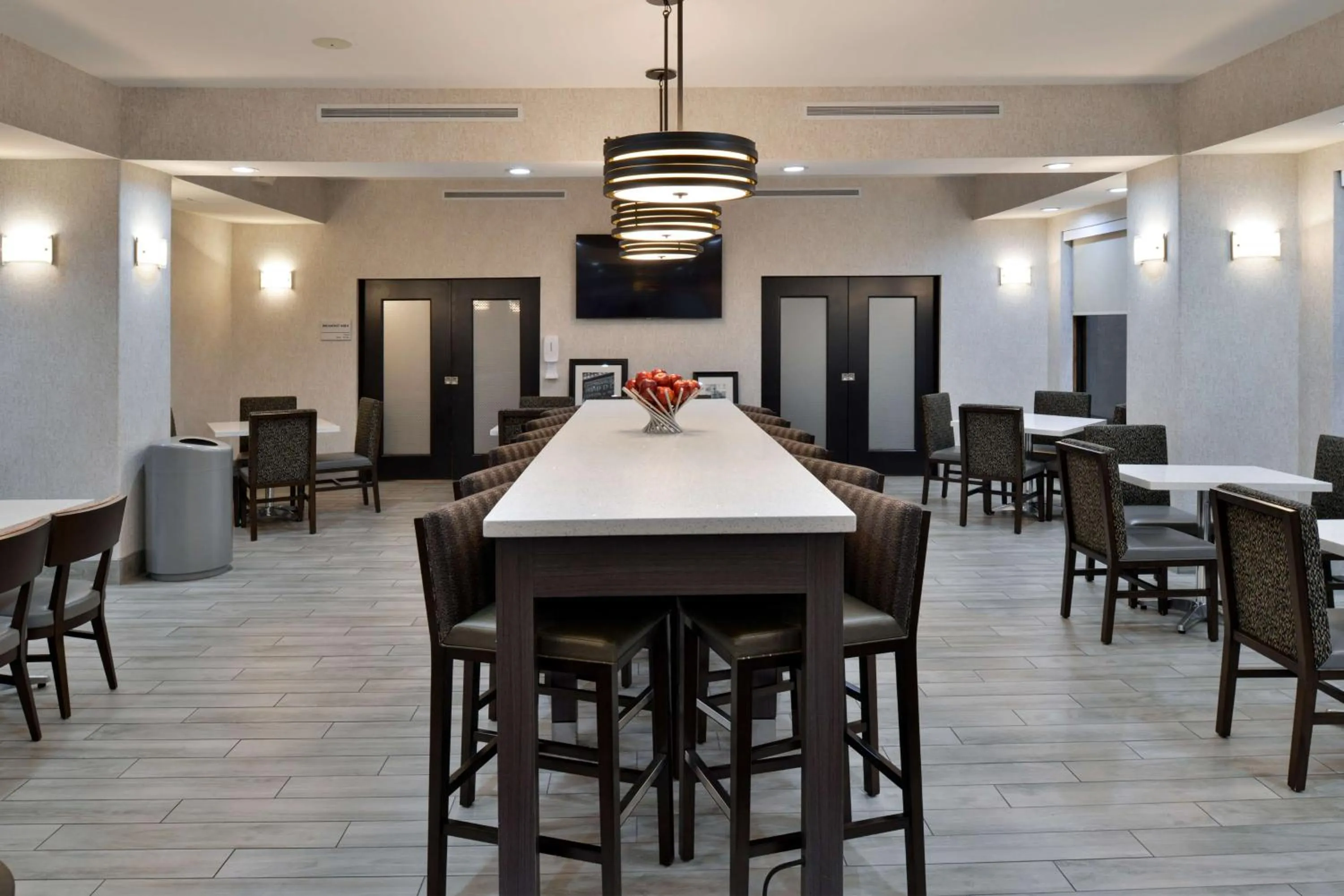 Breakfast in Hampton Inn Kansas City Northeast