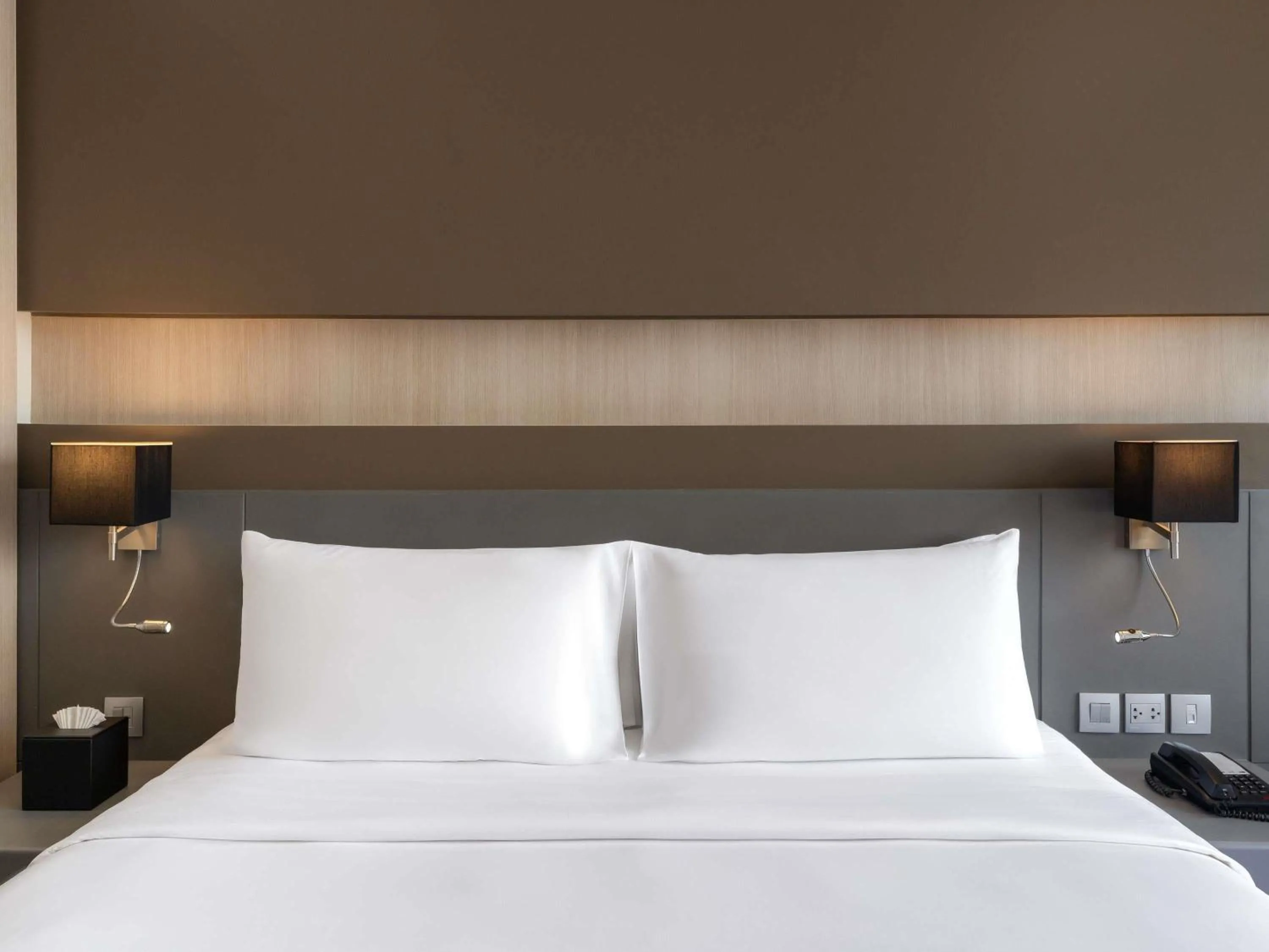 Bedroom, Bed in Mercure Bangkok Siam