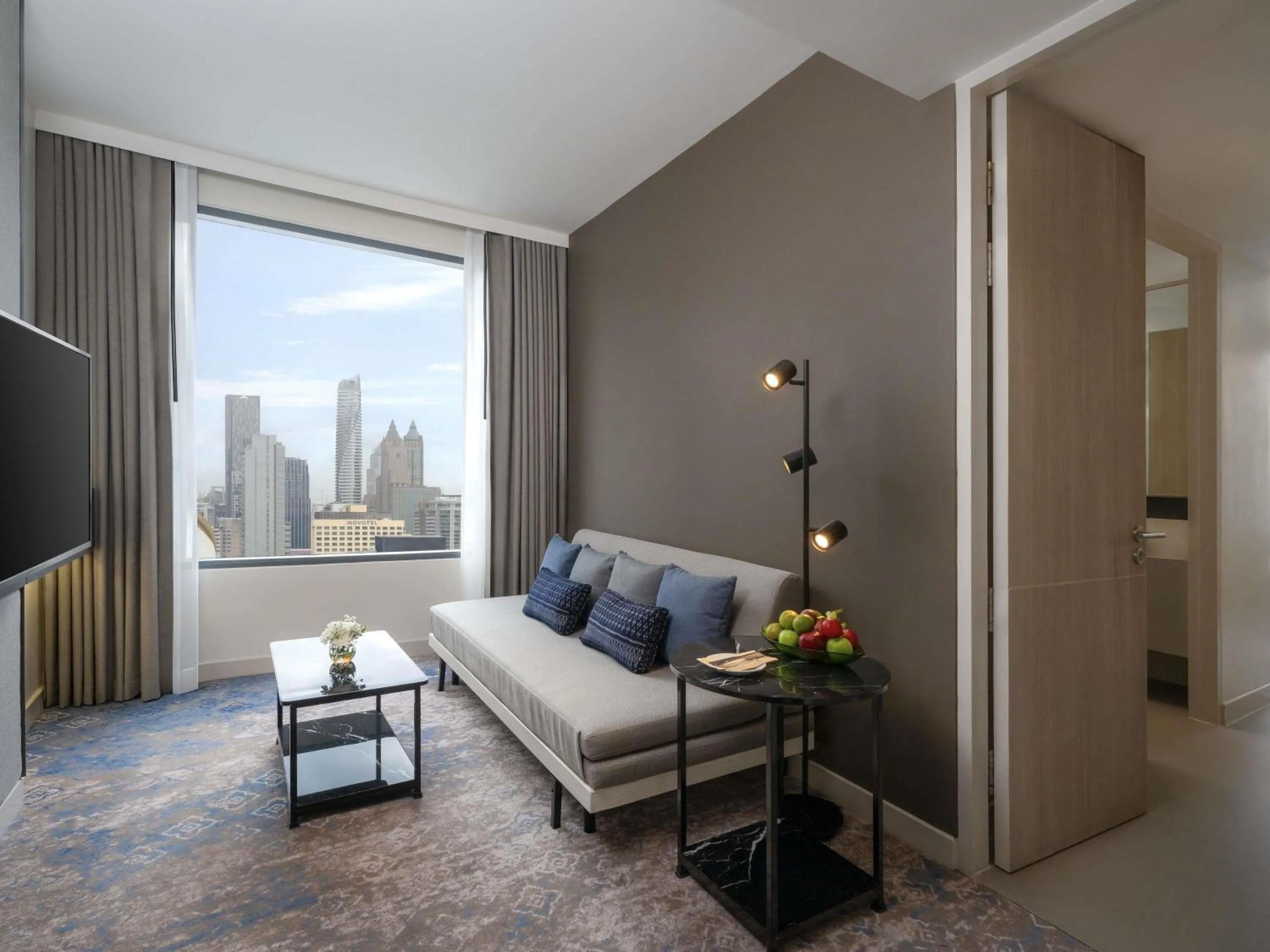 Bedroom in Mercure Bangkok Siam