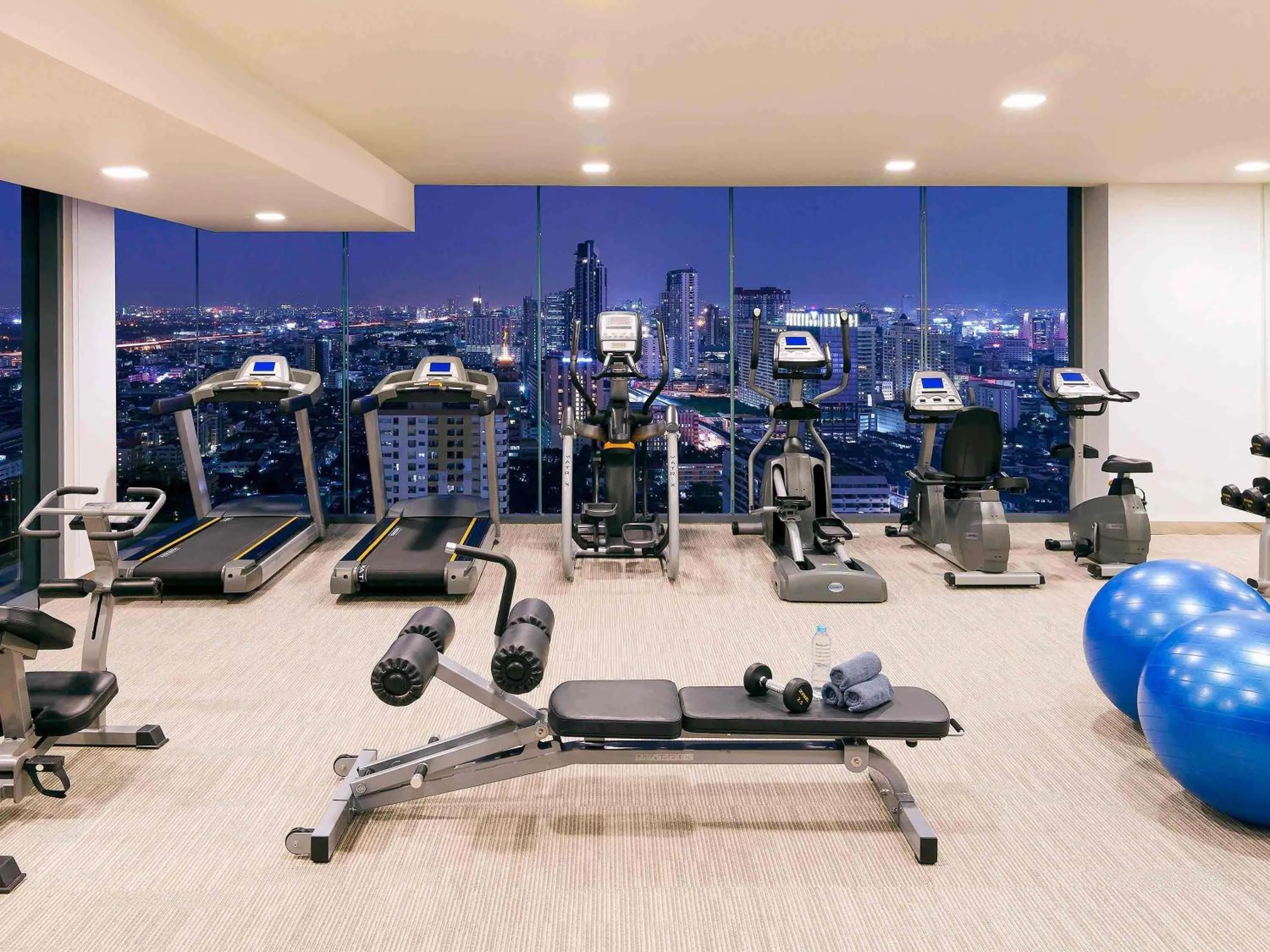 Property building in Mercure Bangkok Siam