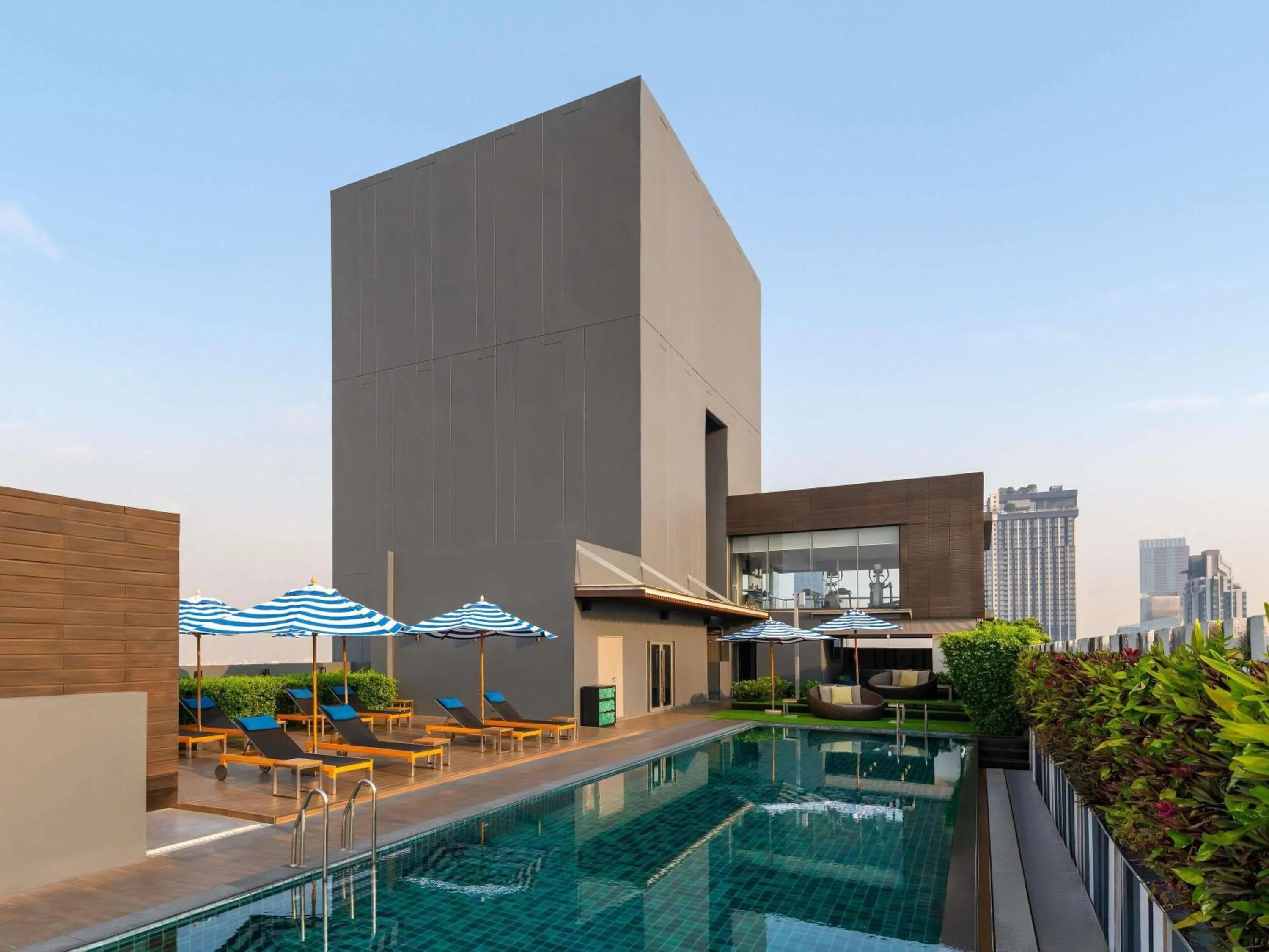 Property building in Mercure Bangkok Siam