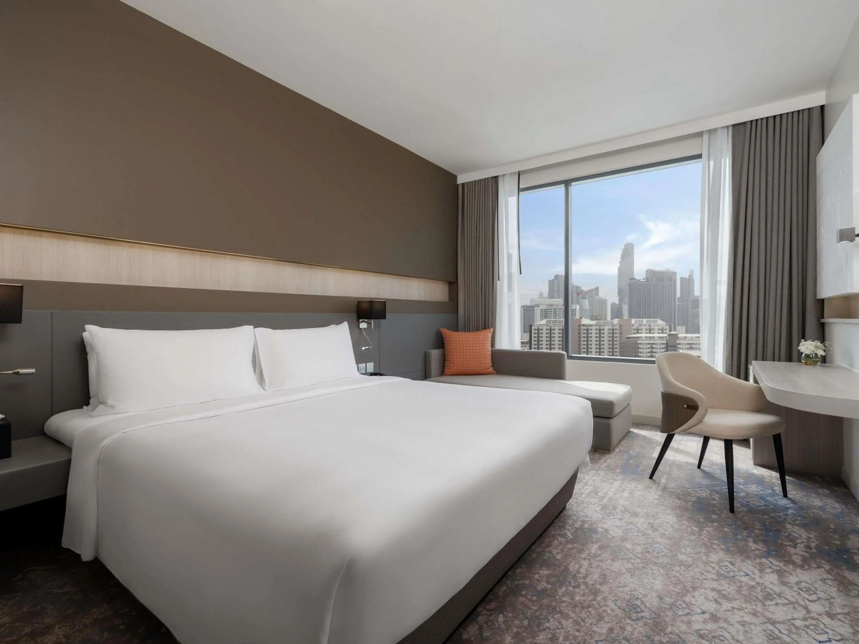 Bedroom, Bed in Mercure Bangkok Siam