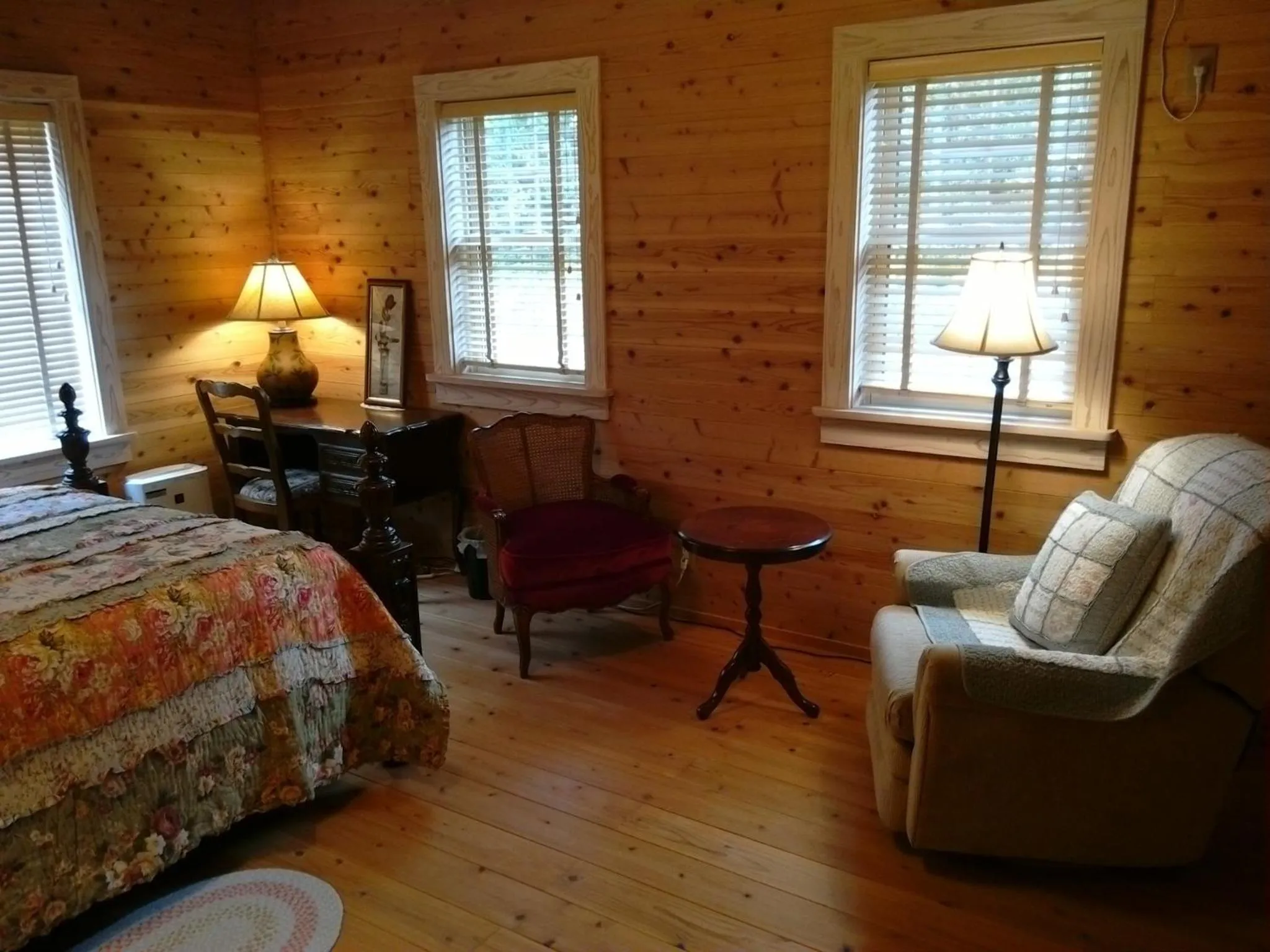 Bedroom, Bed in Hana Mana