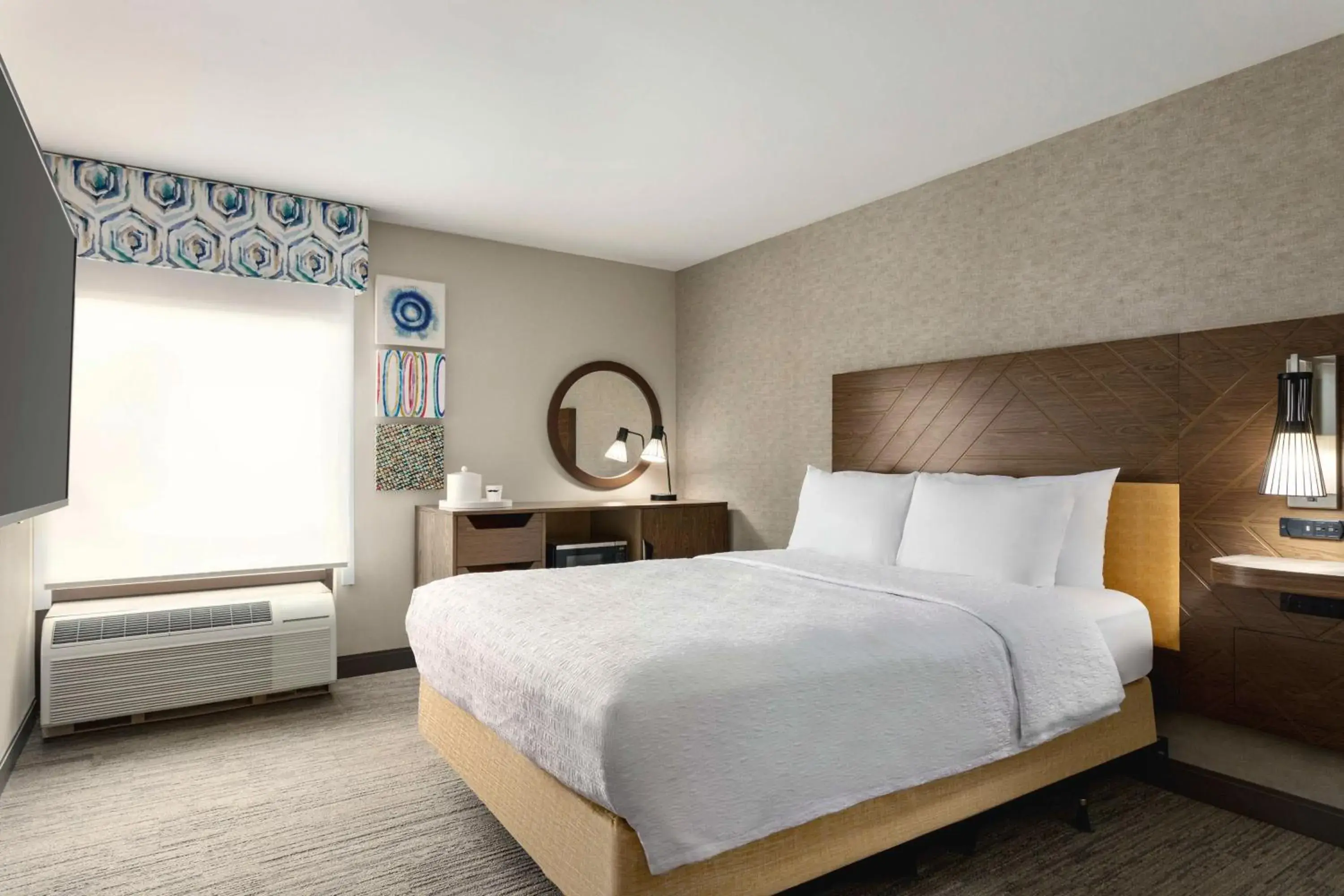 Bed in Hampton Inn Kansas City - Airport Bed in Hampton Inn Kansas City - Airport