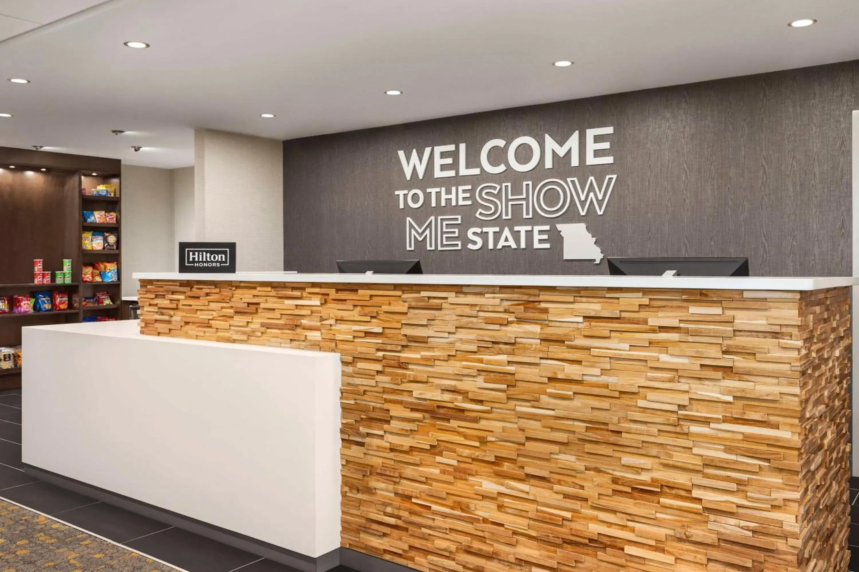 Lobby or reception in Hampton Inn Kansas City - Airport Lobby or reception in Hampton Inn Kansas City - Airport
