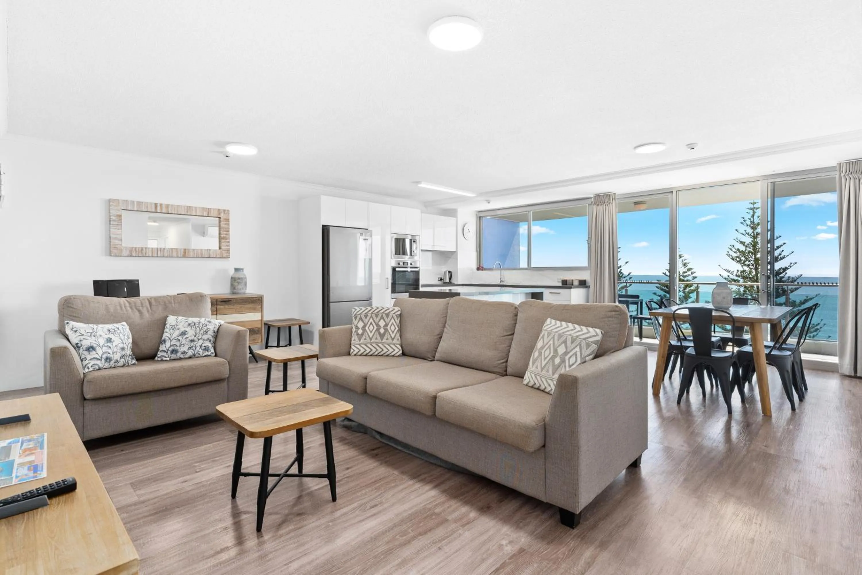 Kitchen or kitchenette in Northwind Beachfront Apartments