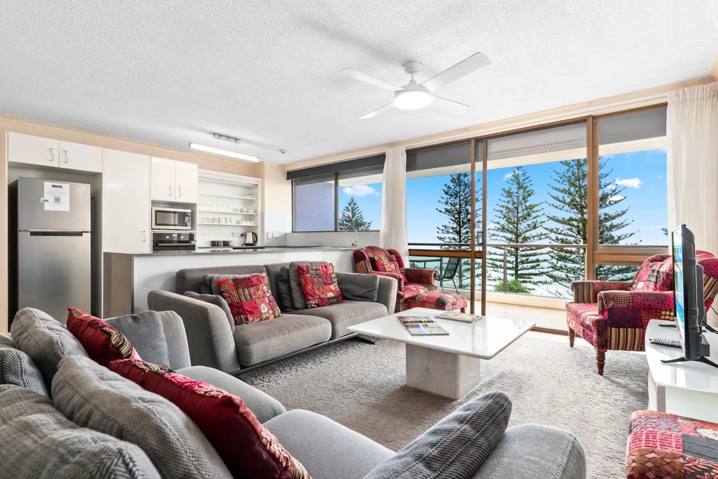 Kitchen or kitchenette in Northwind Beachfront Apartments