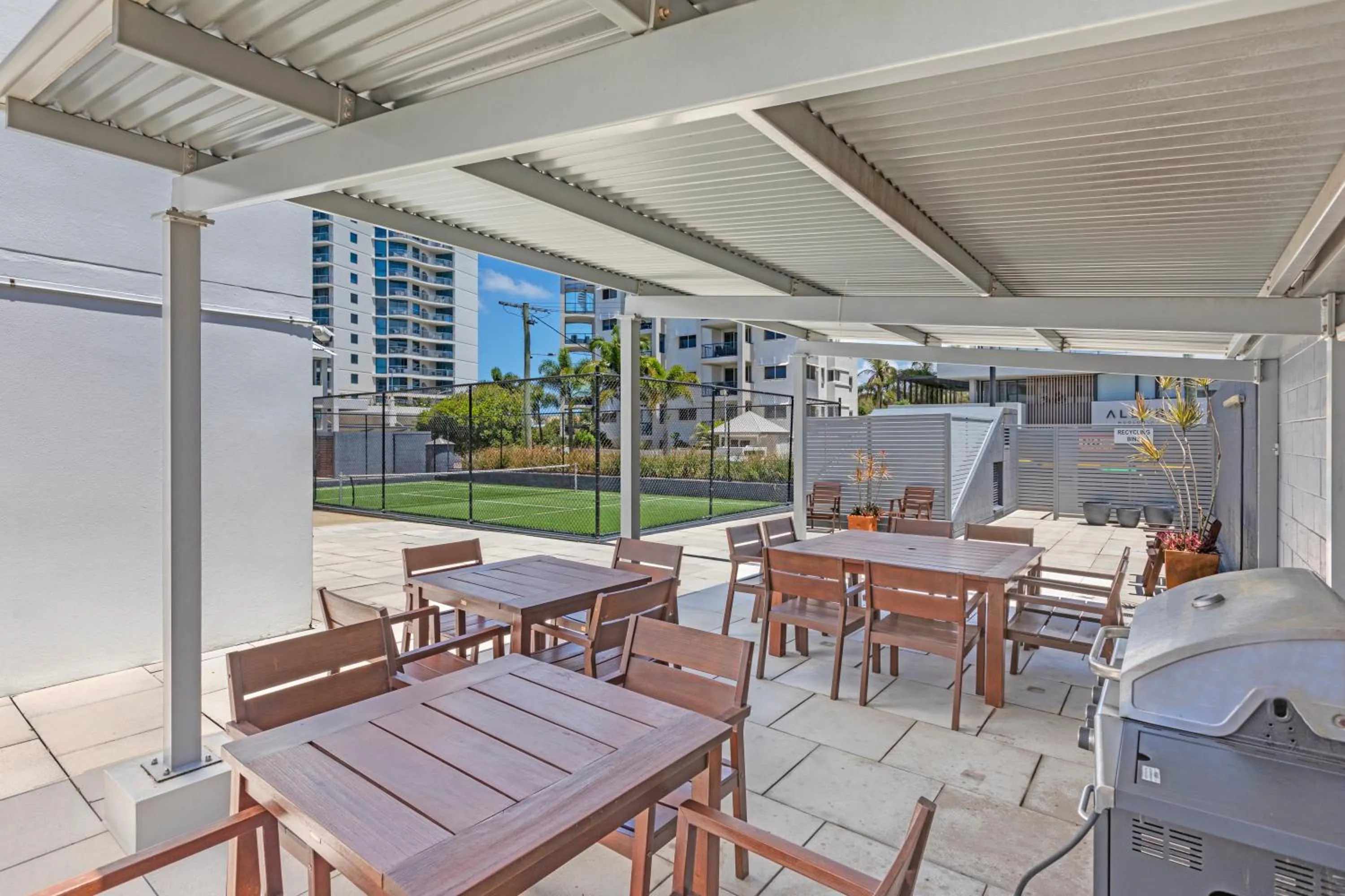 BBQ facilities in Northwind Beachfront Apartments