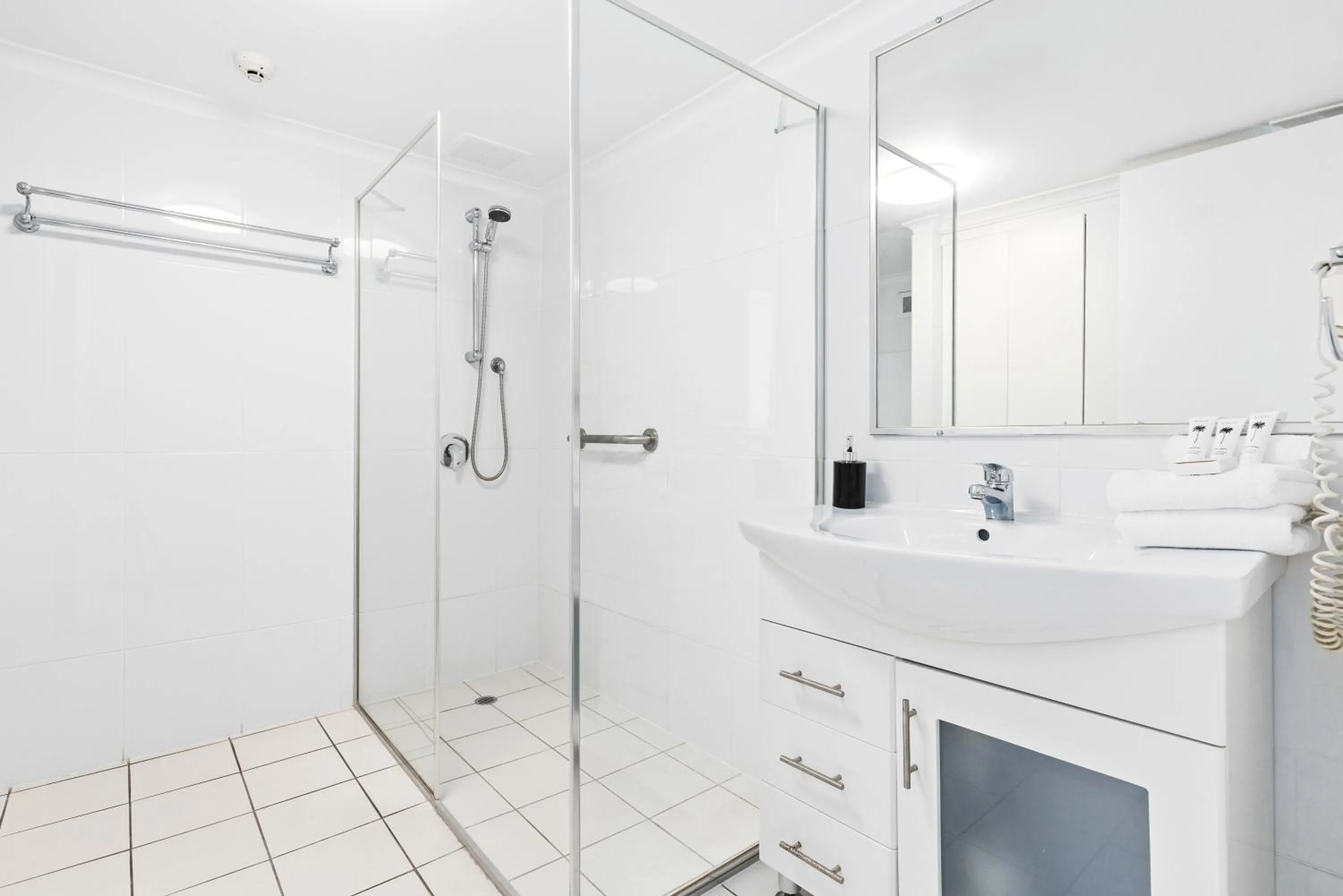 Shower in Northwind Beachfront Apartments