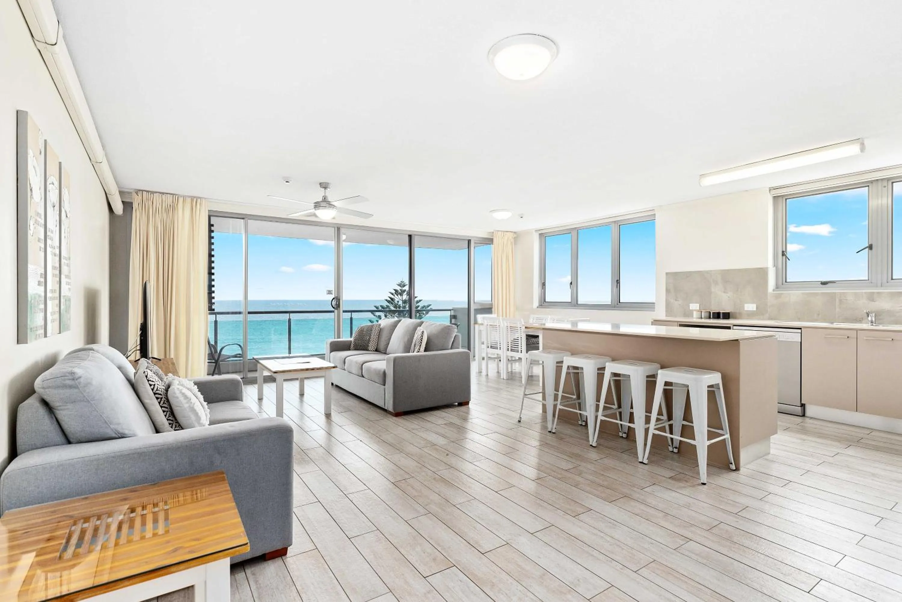 Living room in Northwind Beachfront Apartments