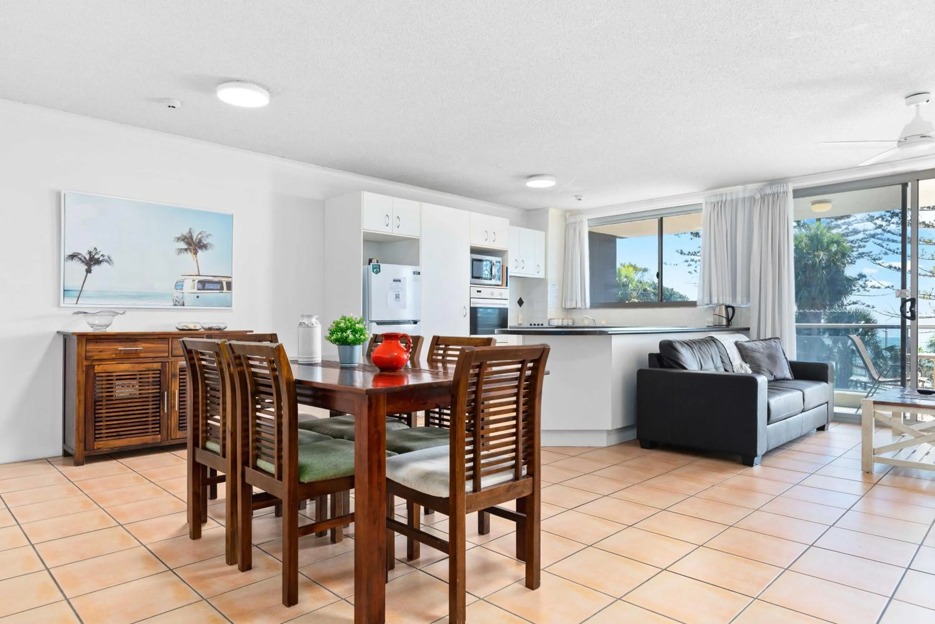 Kitchen or kitchenette in Northwind Beachfront Apartments