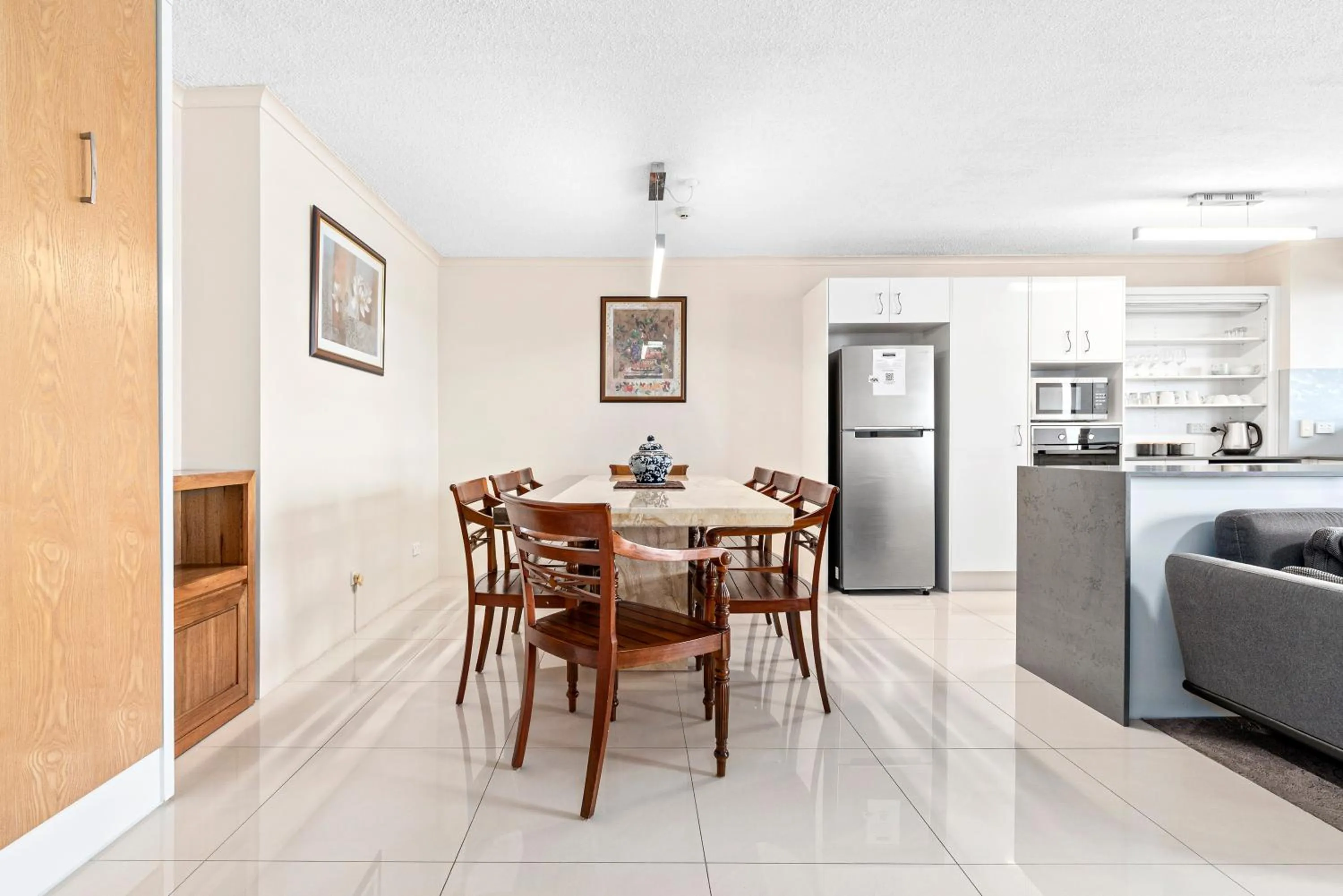 Kitchen or kitchenette in Northwind Beachfront Apartments