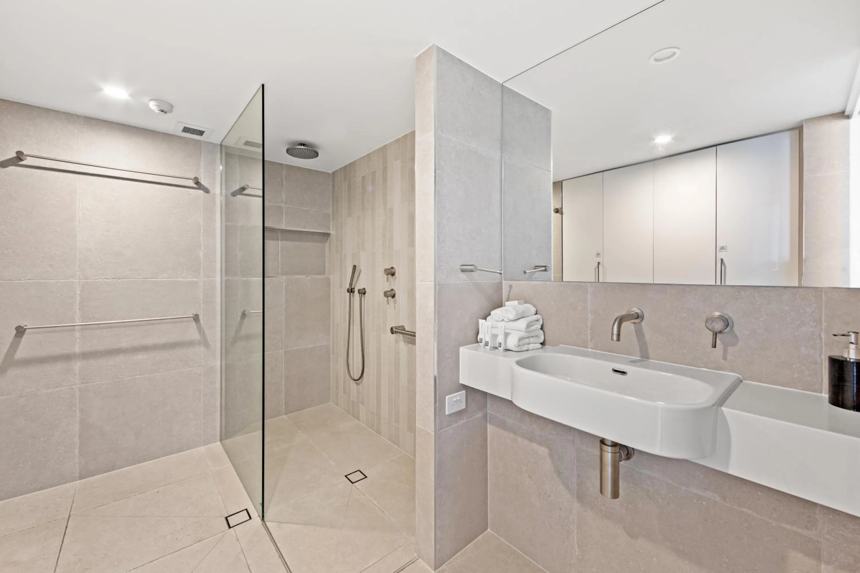 Bathroom in Northwind Beachfront Apartments