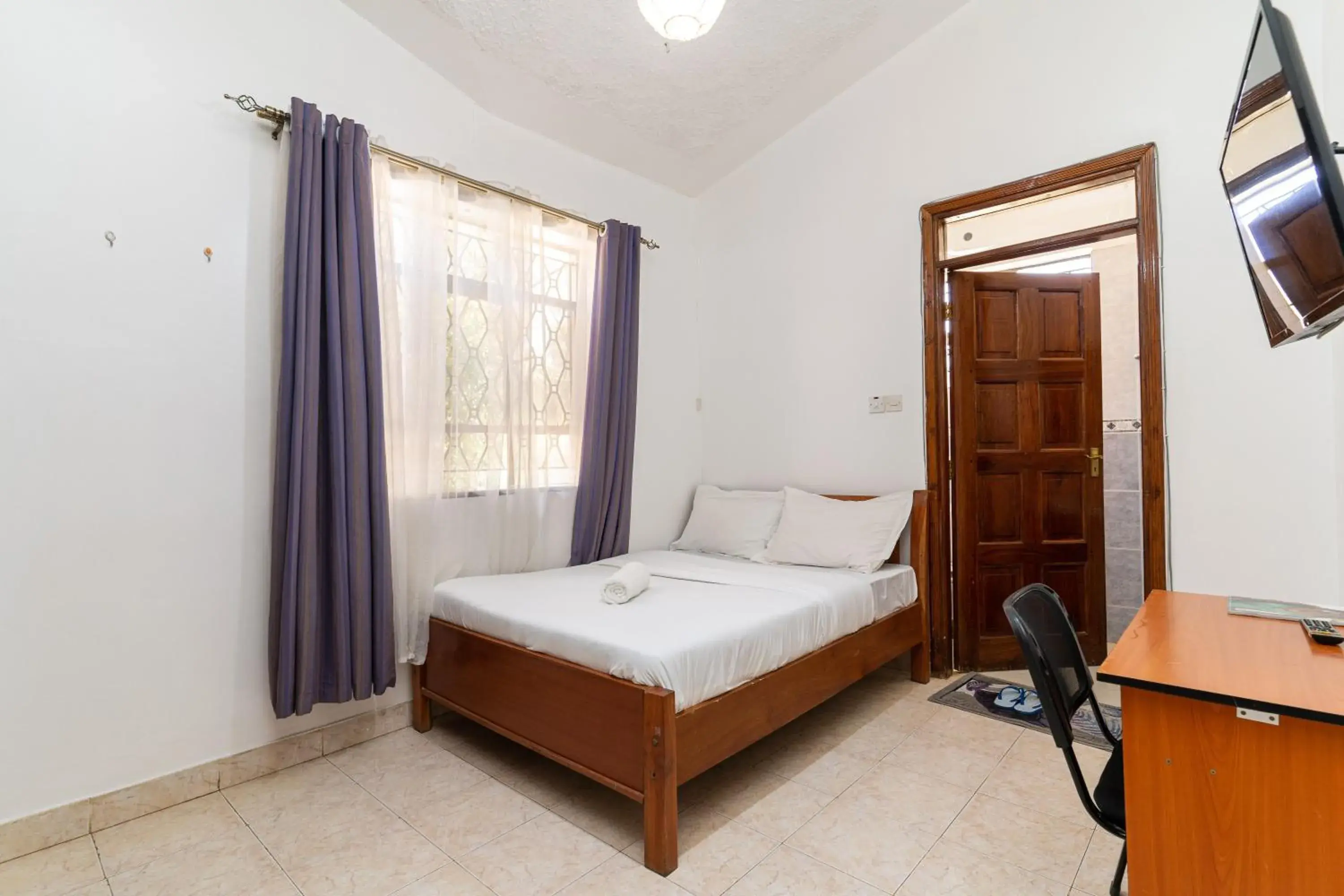 Standard King Room - single occupancy in Bonsai Villa Standard King Room - single occupancy in Bonsai Villa