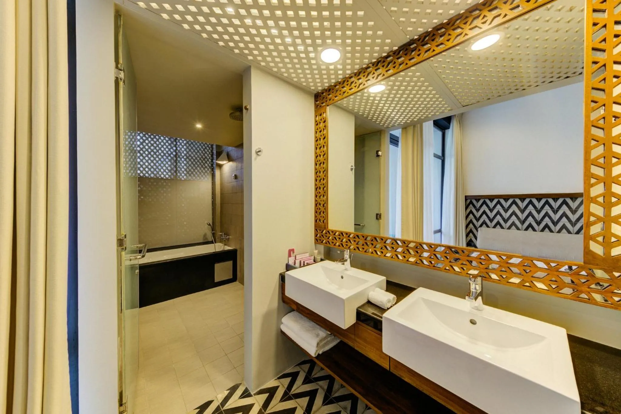 Bathroom in Cinnamon Bey Beruwala