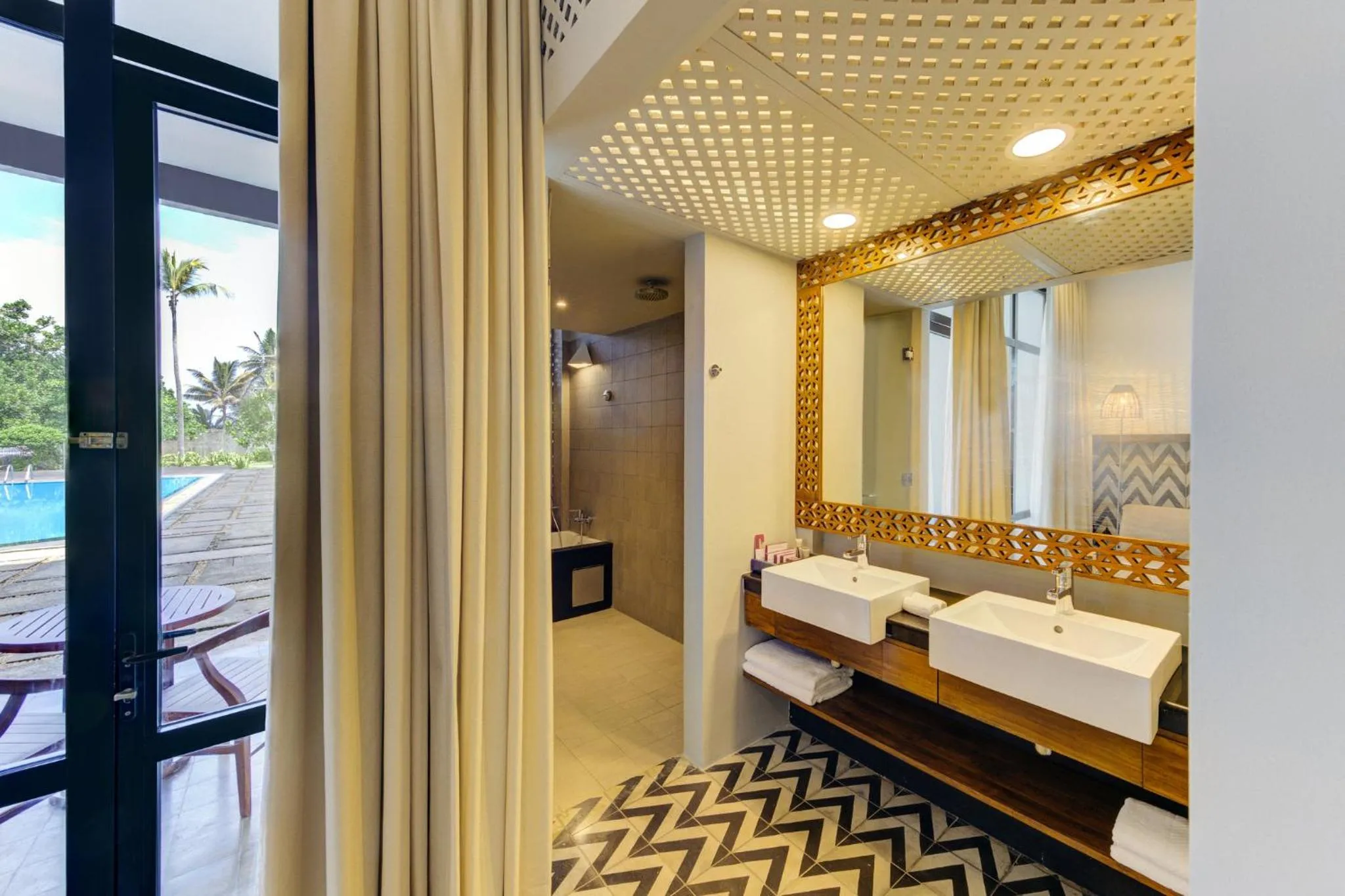 Bathroom in Cinnamon Bey Beruwala