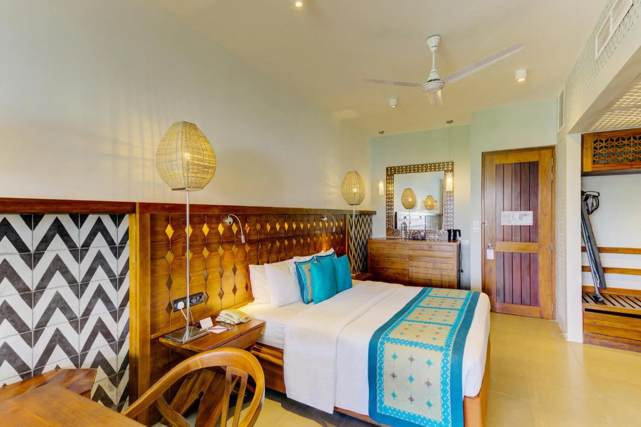 Bedroom, Bed in Cinnamon Bey Beruwala