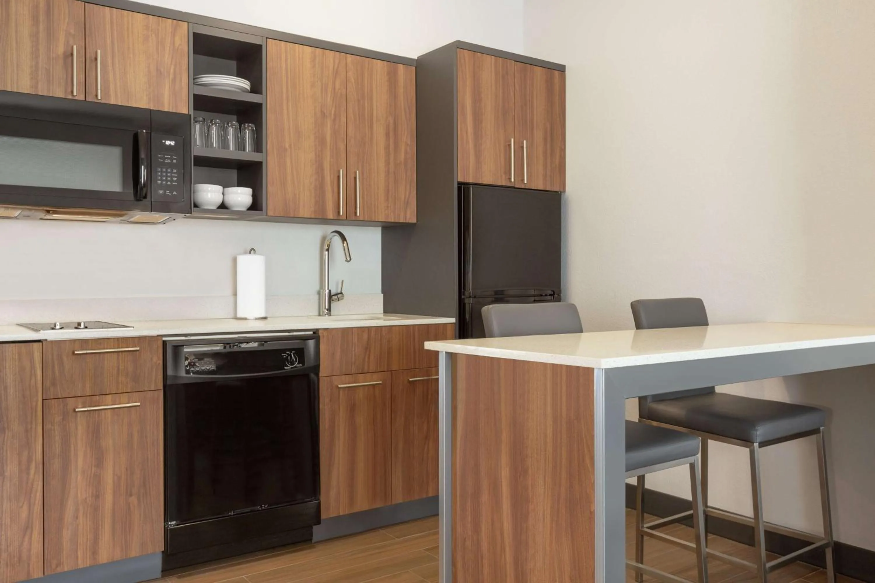 Kitchen or kitchenette in Hampton Inn & Suites Houston-Cypress Station