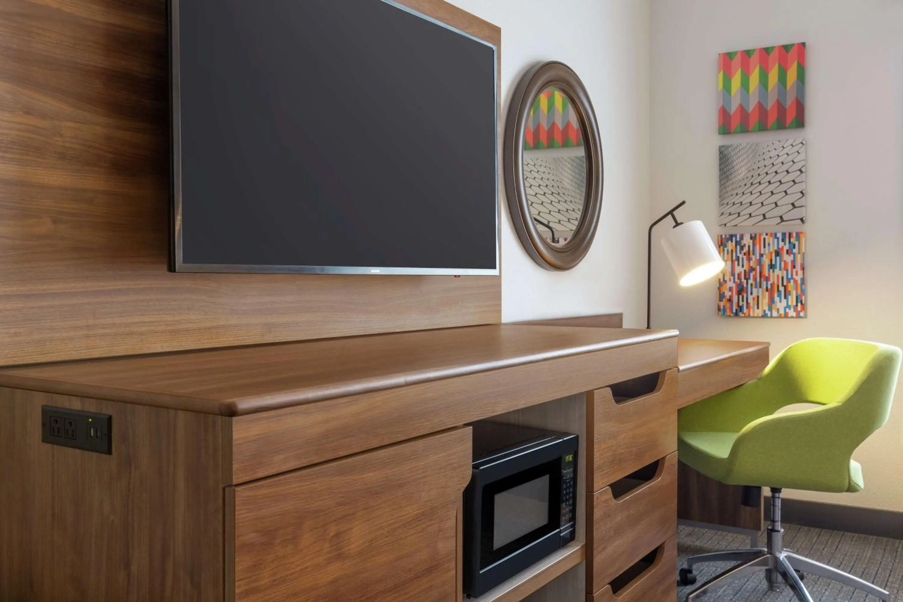 Bedroom in Hampton Inn & Suites Houston-Cypress Station