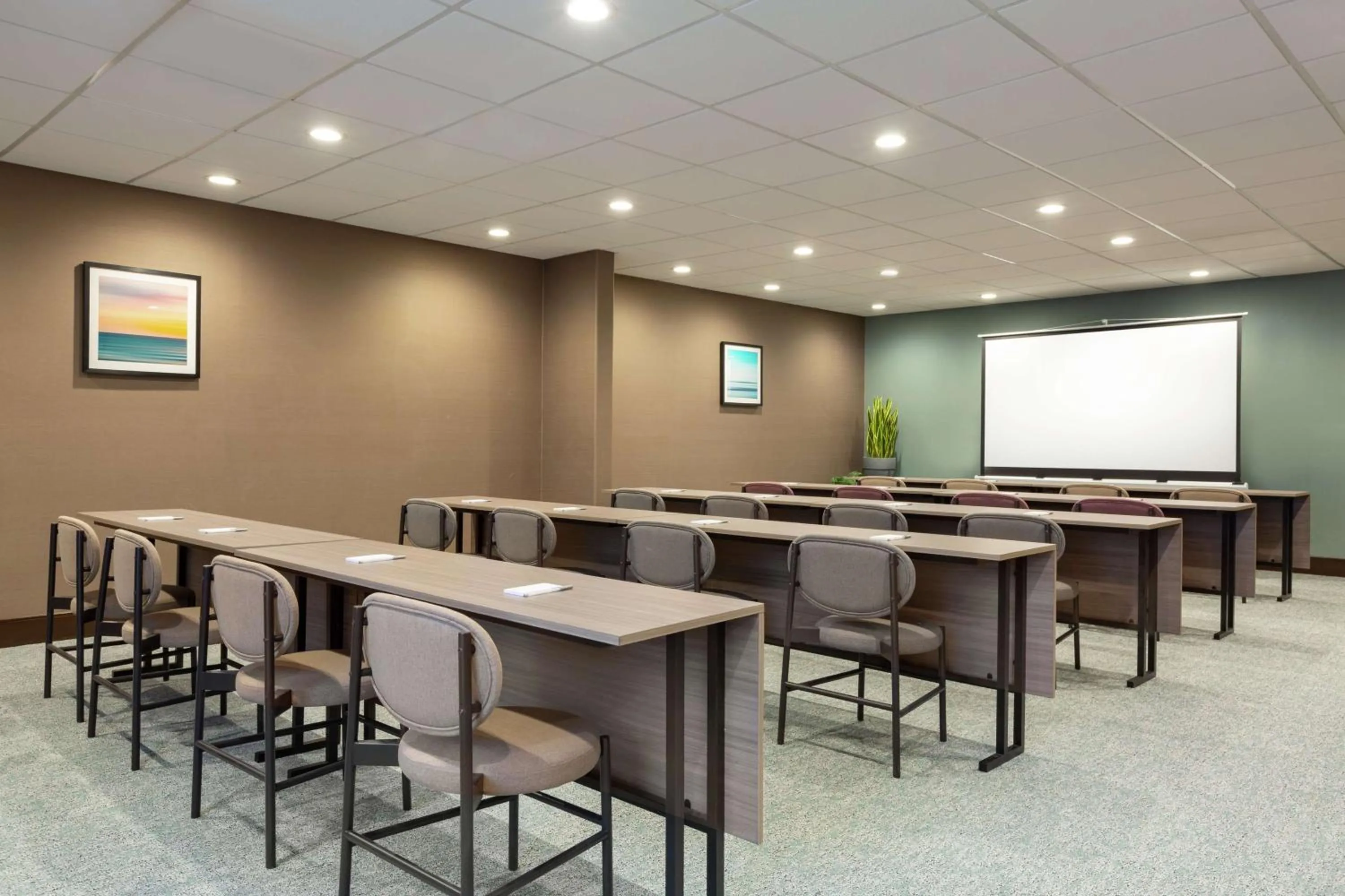 Meeting/conference room in Hampton Inn & Suites Houston-Cypress Station