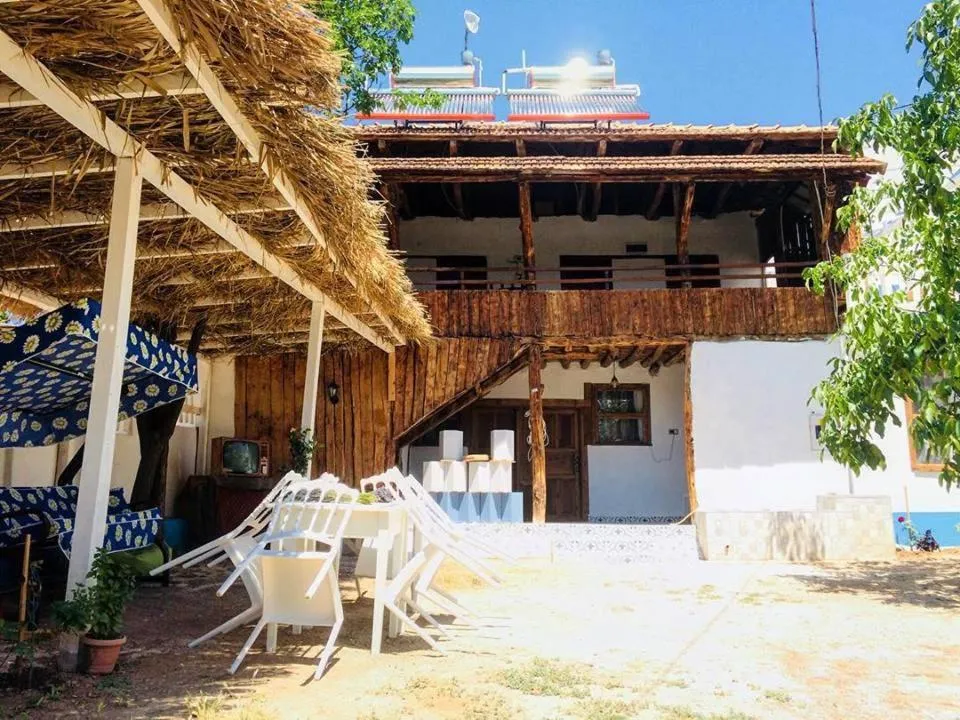 Facade/entrance in Aliya Konak - Köy Evi ve Lezzetleri