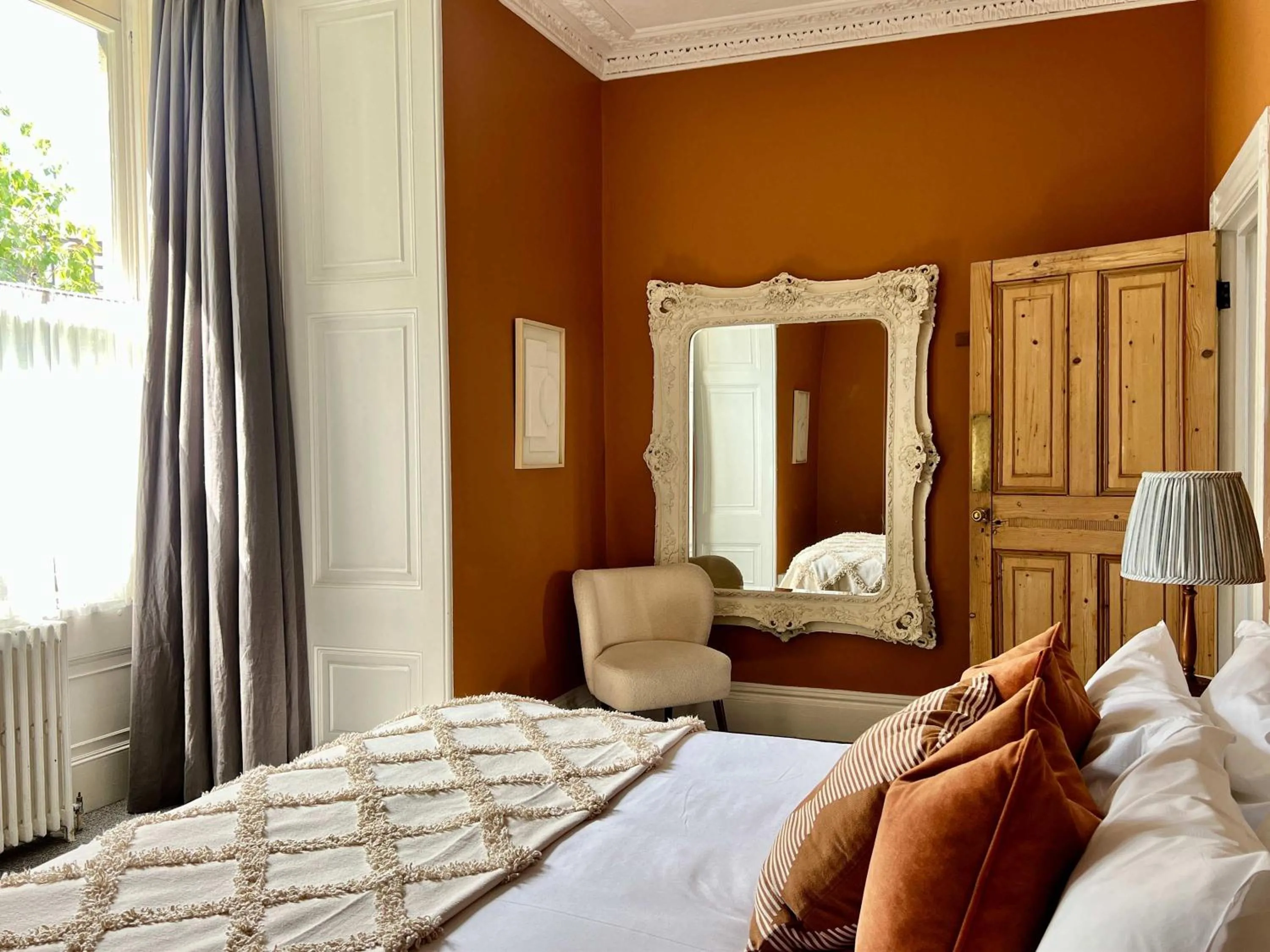 The Georgian Manor Apartment - Central Frome