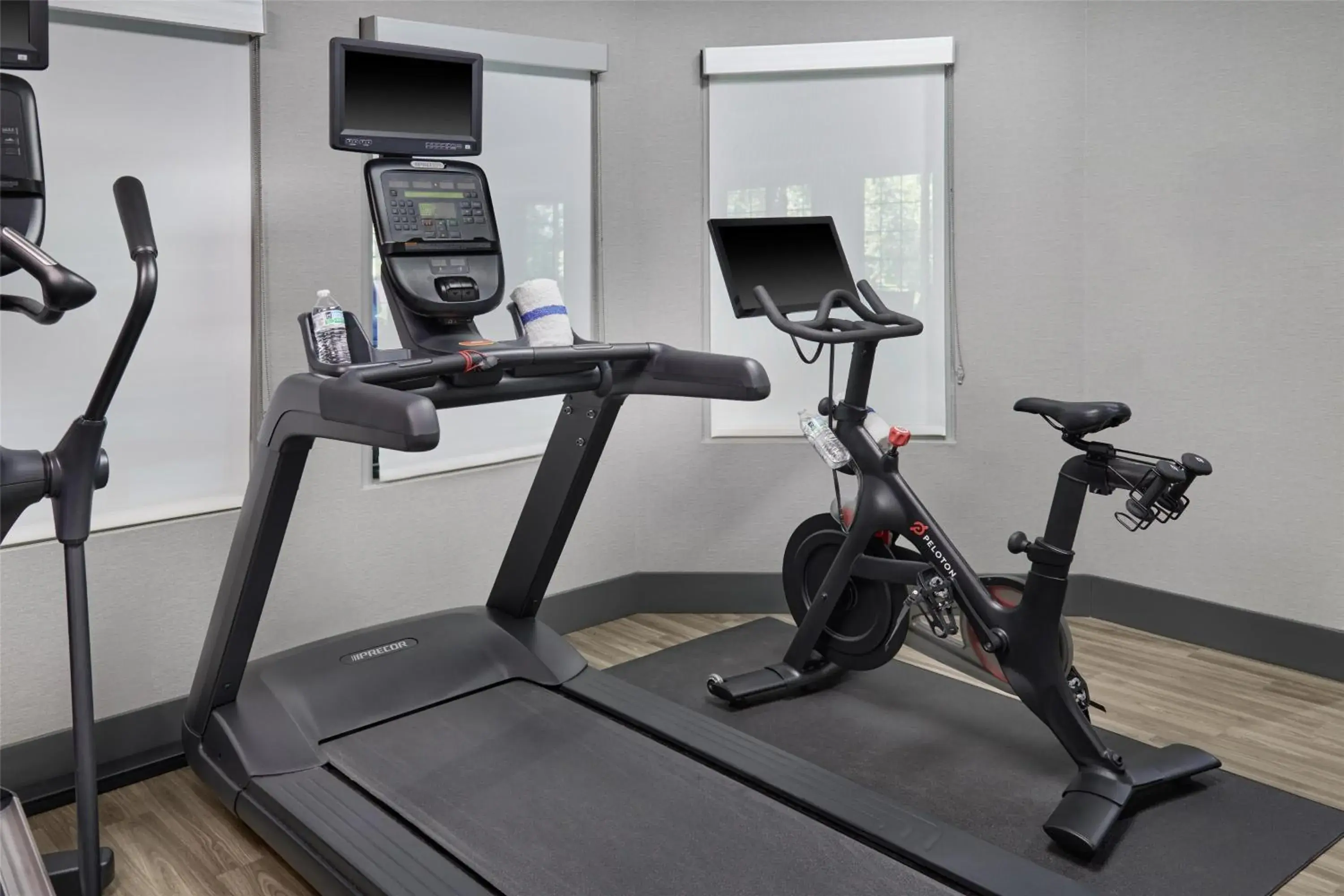 Fitness centre/facilities in Hampton Inn Kansas City The Legends Fitness centre/facilities in Hampton Inn Kansas City The Legends